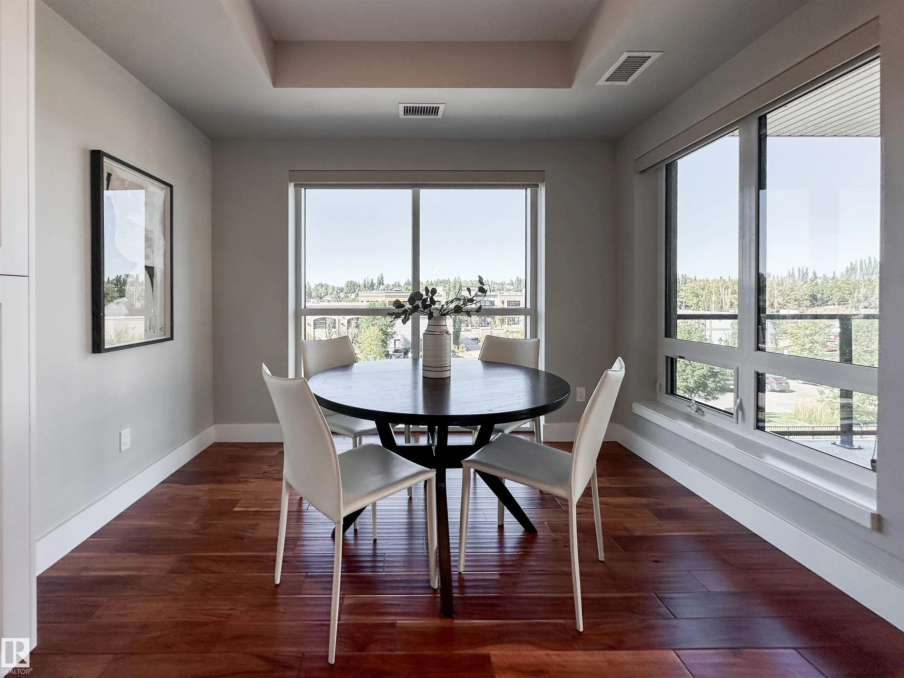 200 BELLEROSE Drive