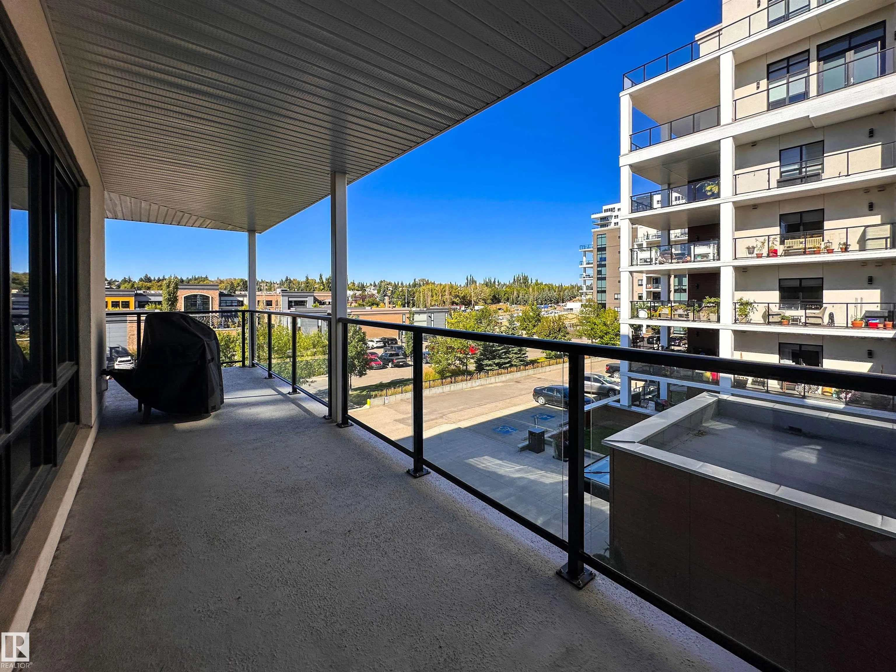 200 BELLEROSE Drive