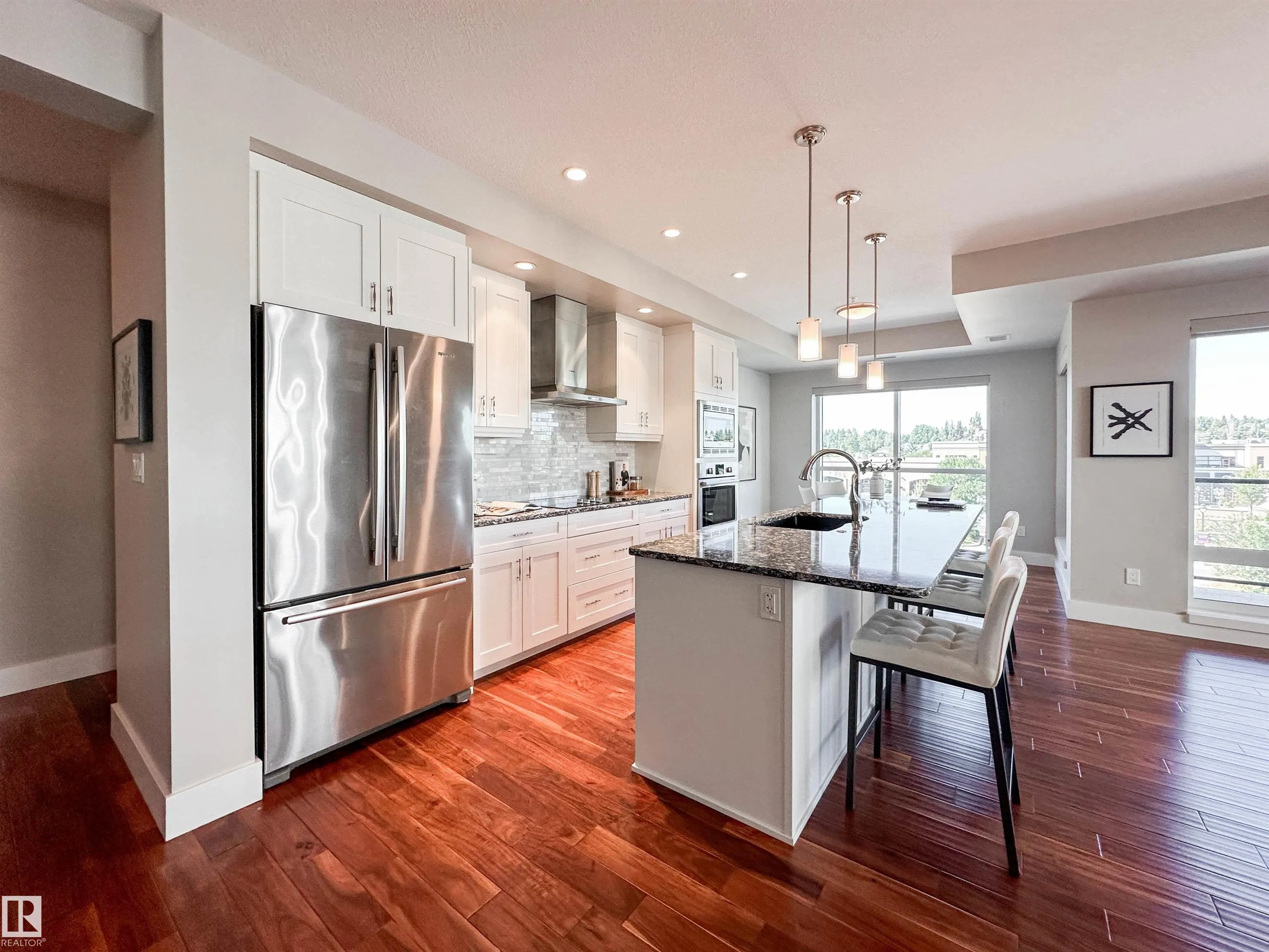 200 BELLEROSE Drive