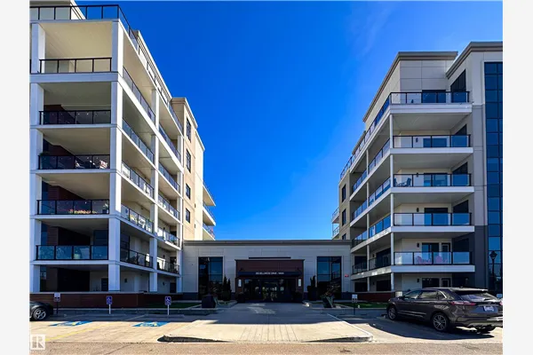 200 BELLEROSE Drive