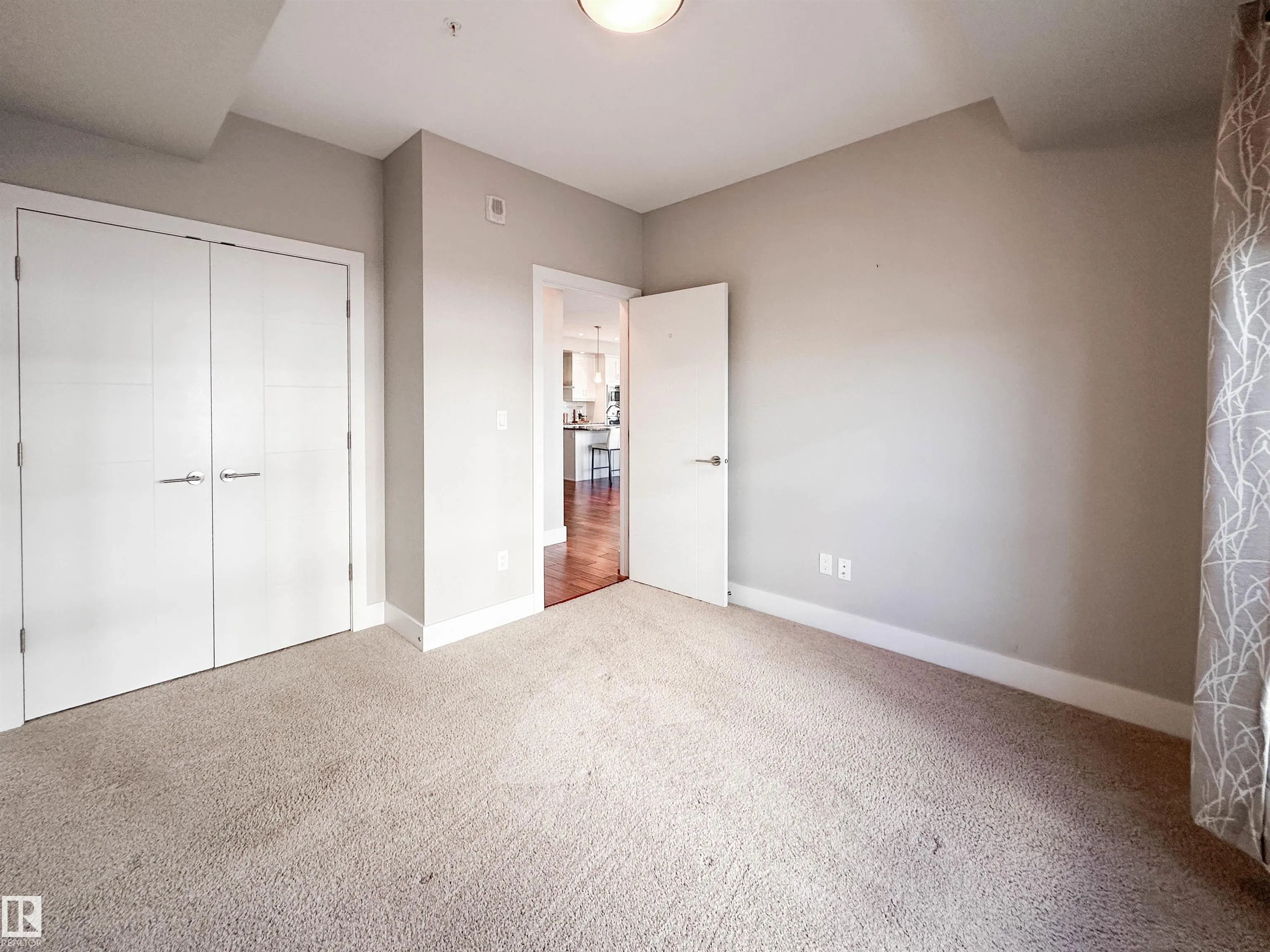 200 BELLEROSE Drive