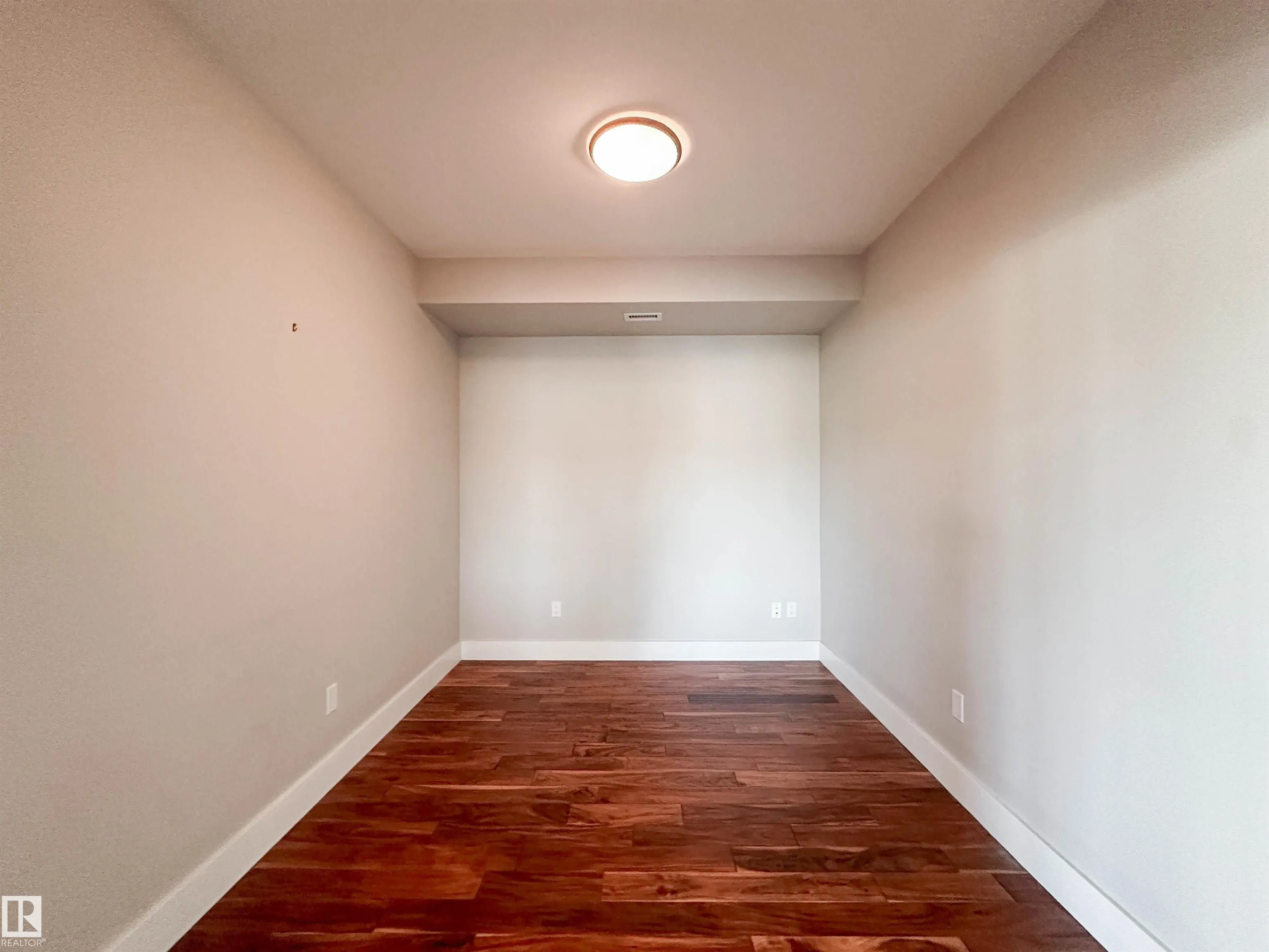 200 BELLEROSE Drive