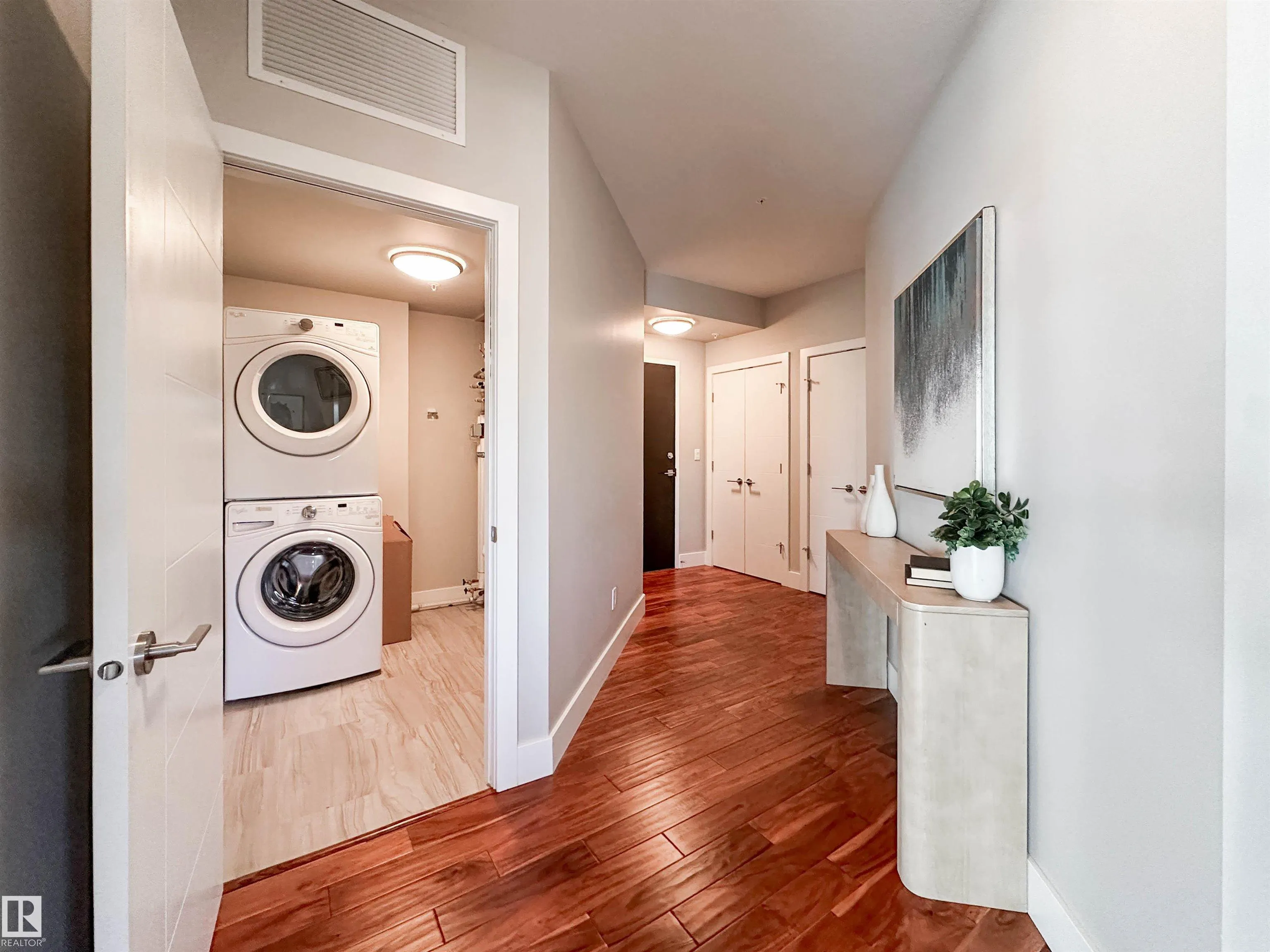 200 BELLEROSE Drive