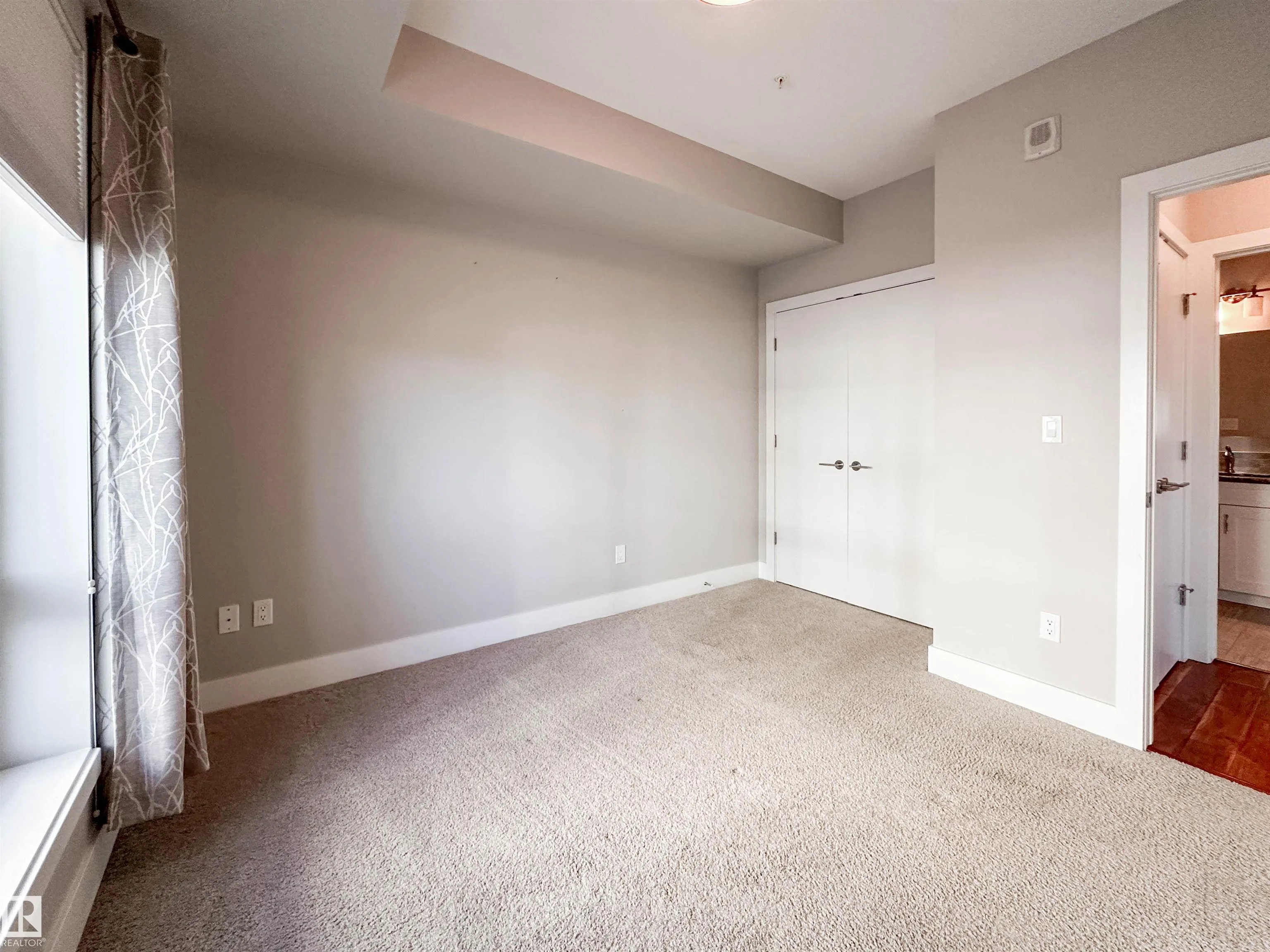 200 BELLEROSE Drive