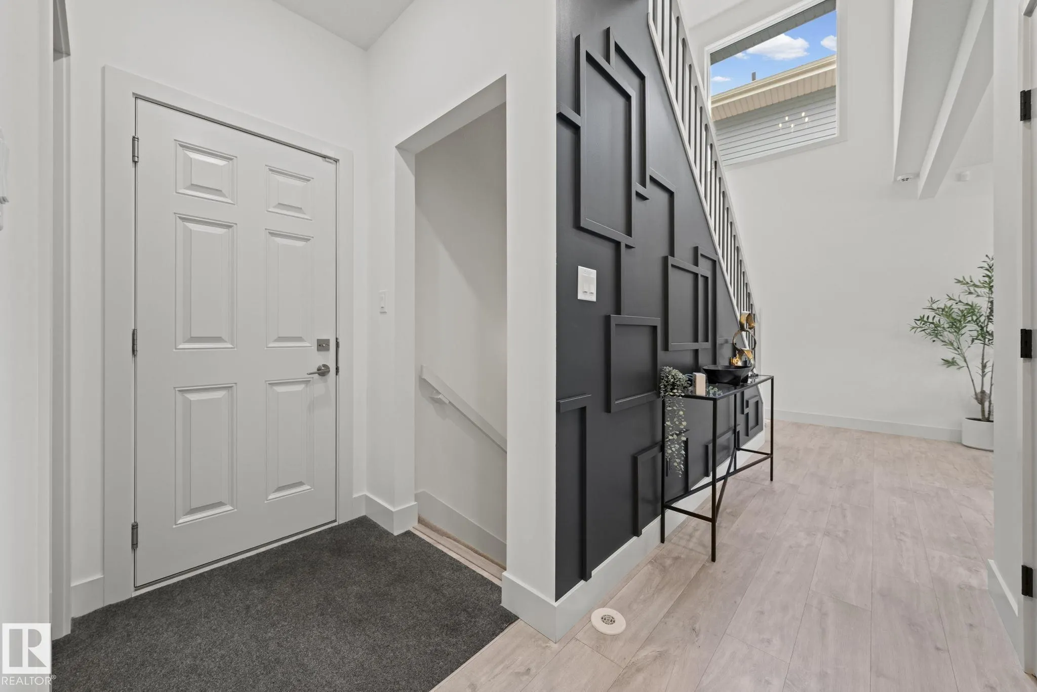 325 Annandale Crescent