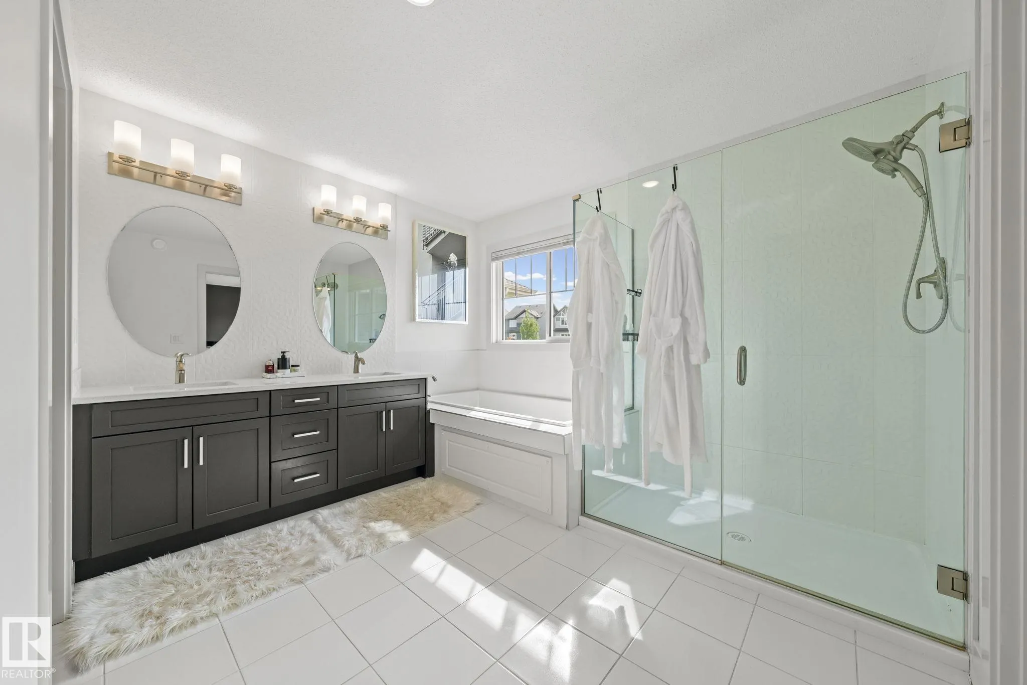 325 Annandale Crescent