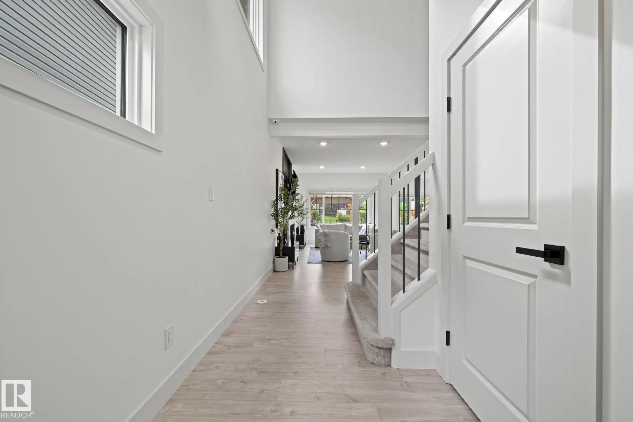325 Annandale Crescent