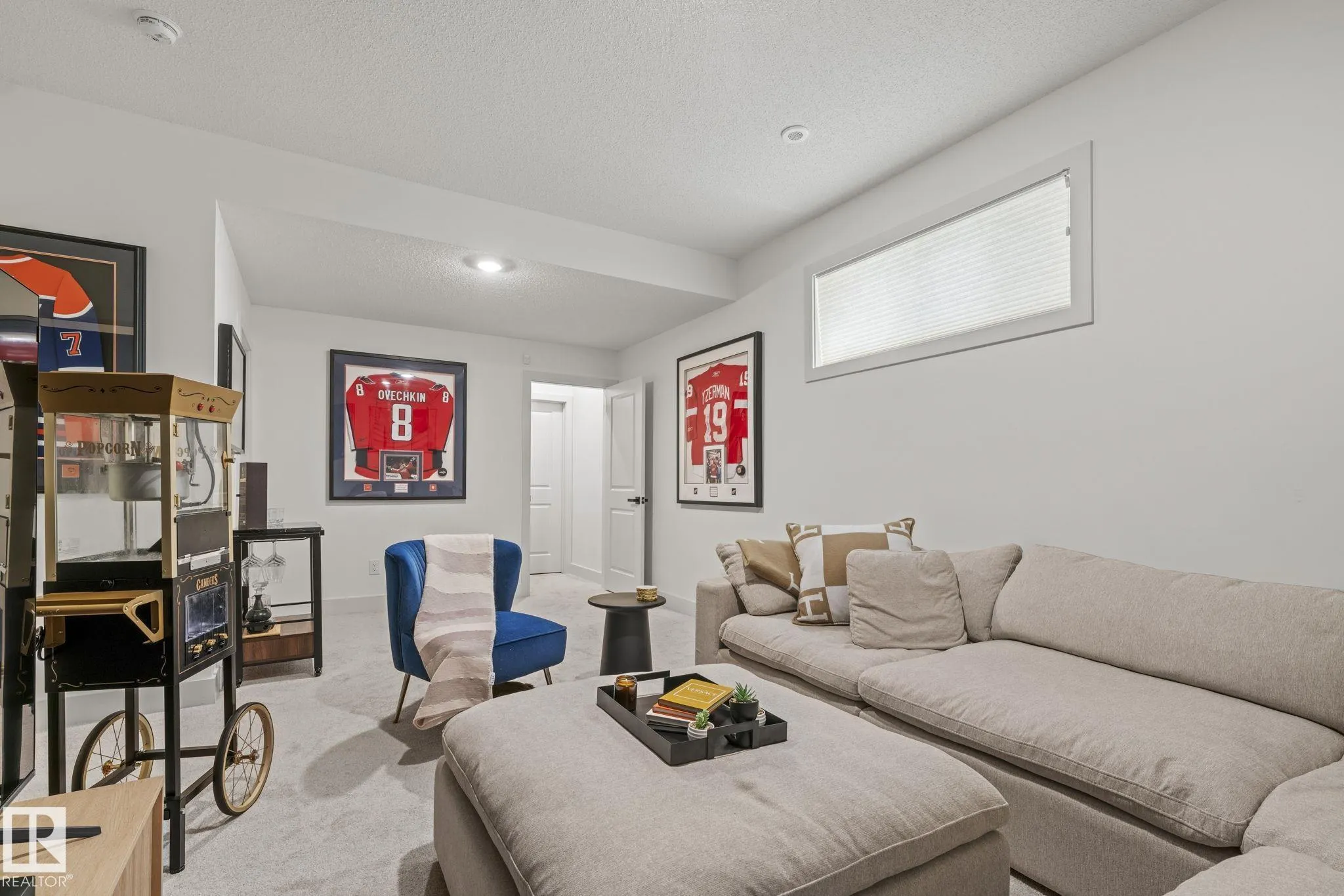 325 Annandale Crescent
