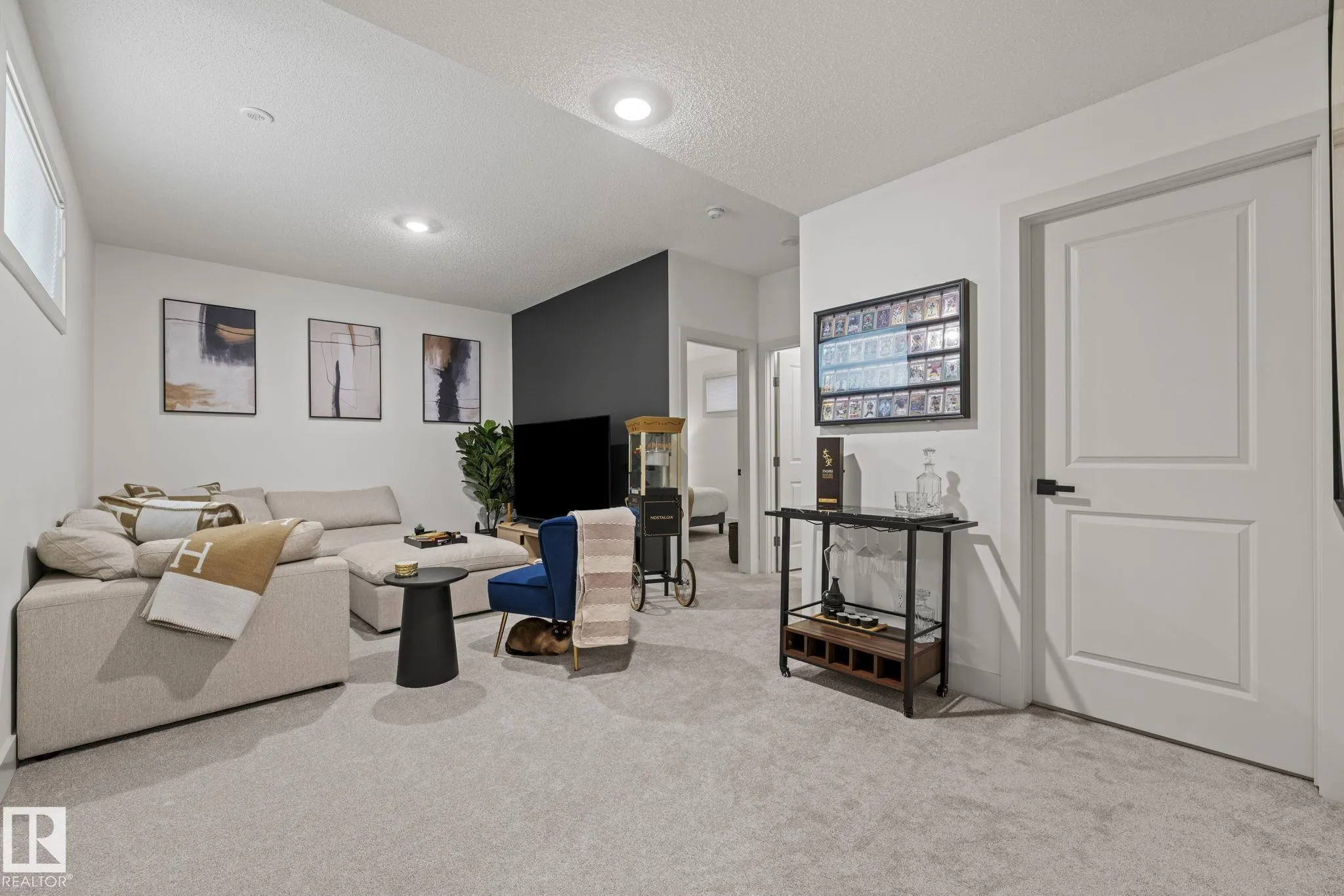 325 Annandale Crescent