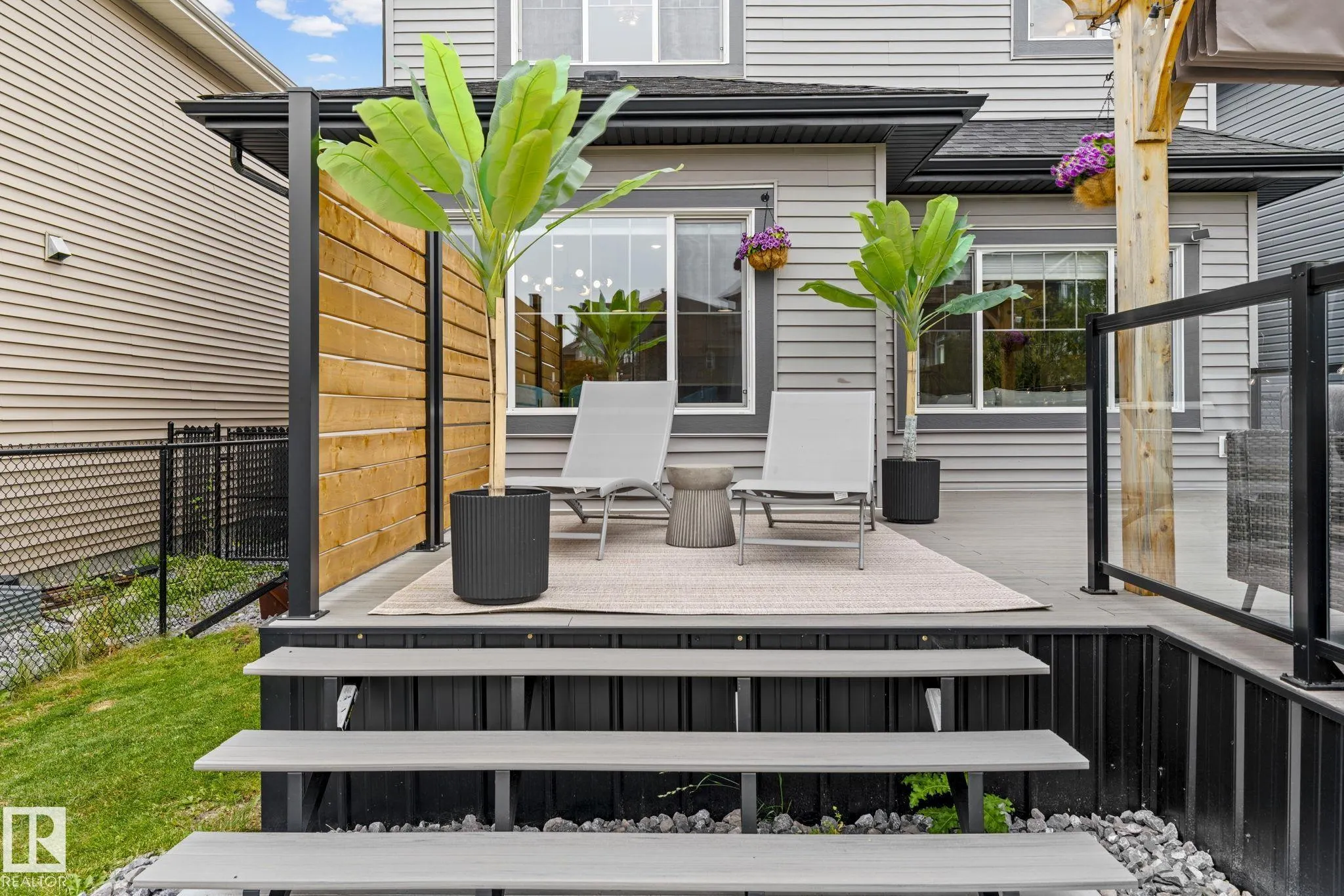 325 Annandale Crescent