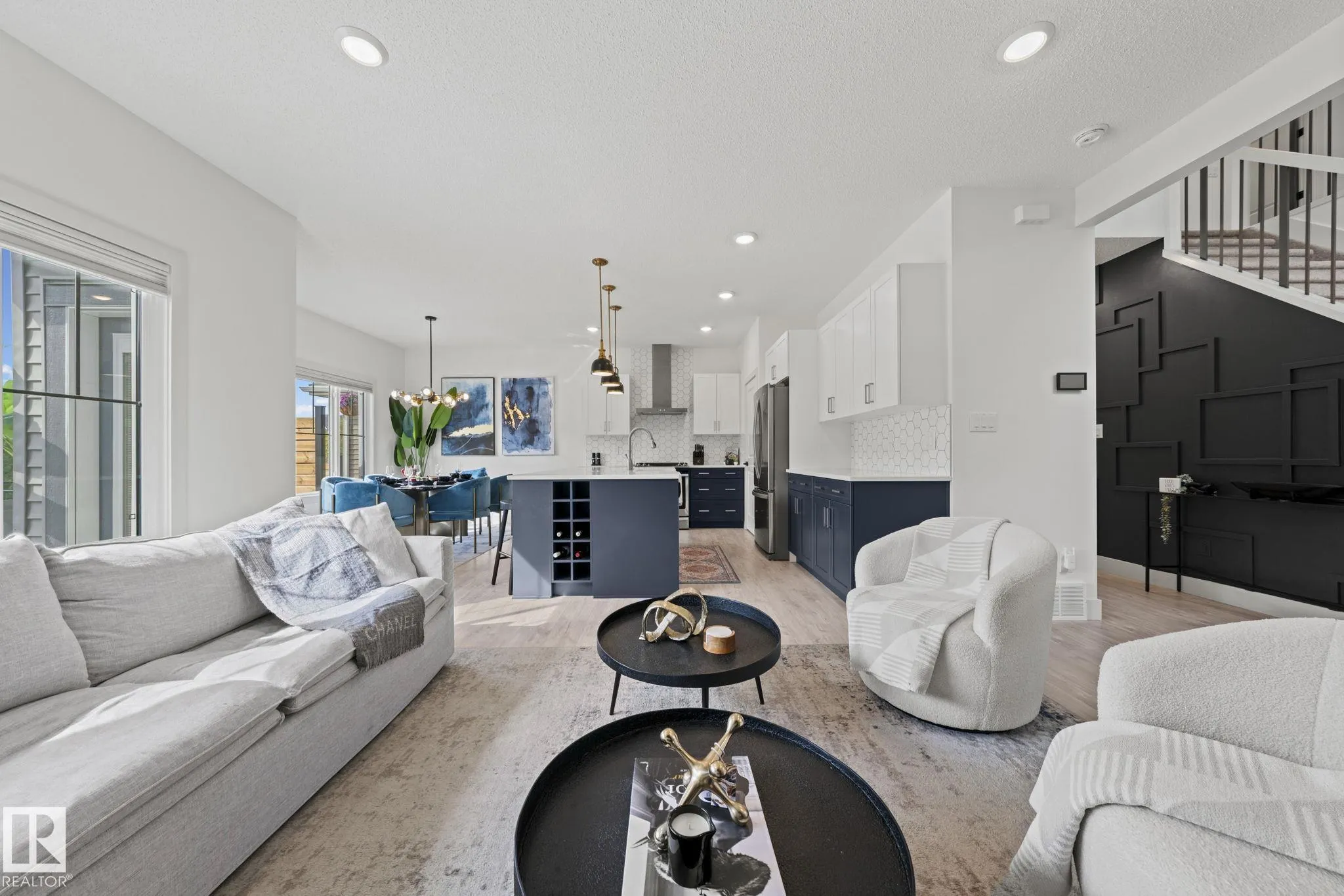 325 Annandale Crescent