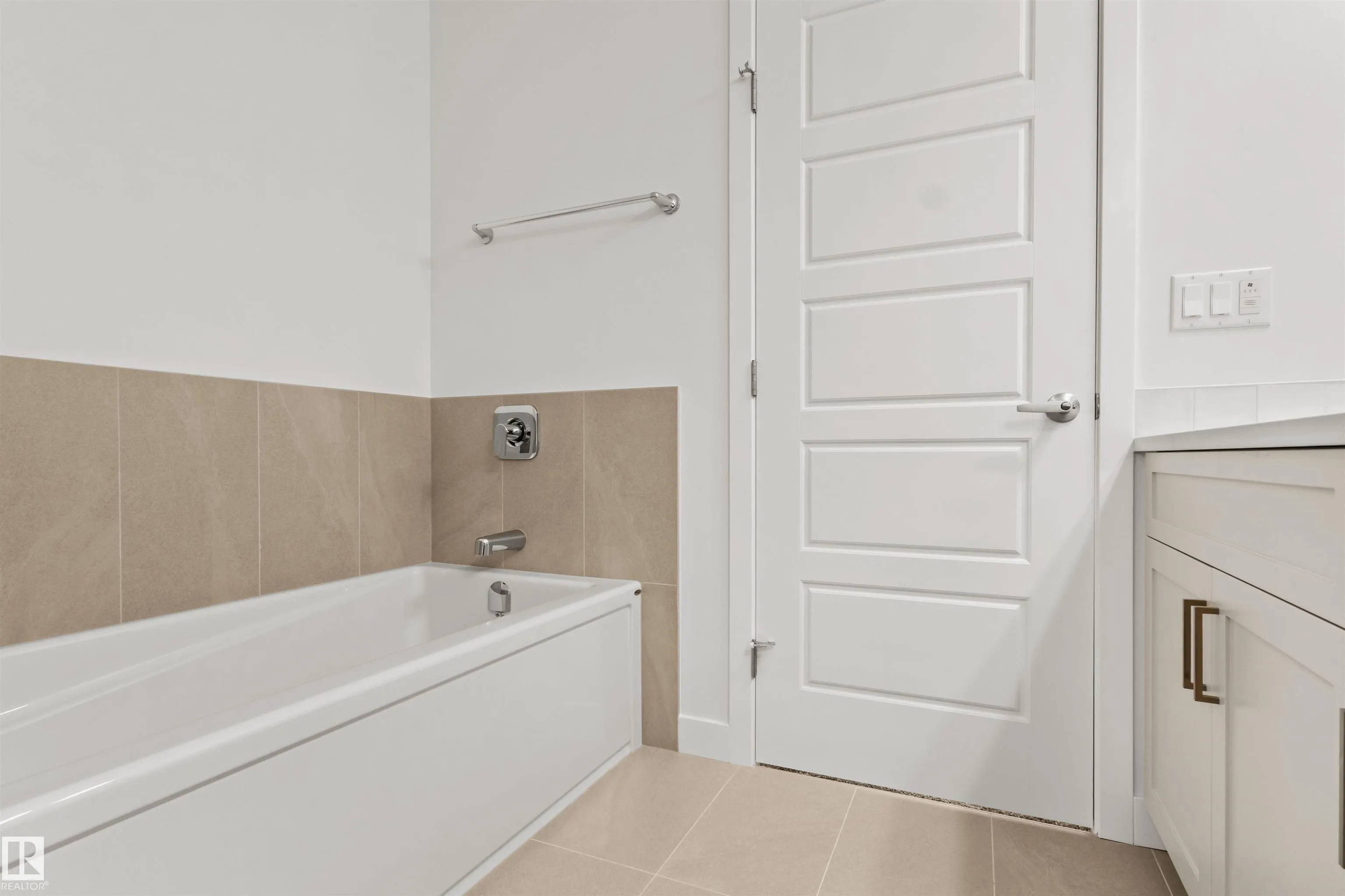 271 PATERSON Link
