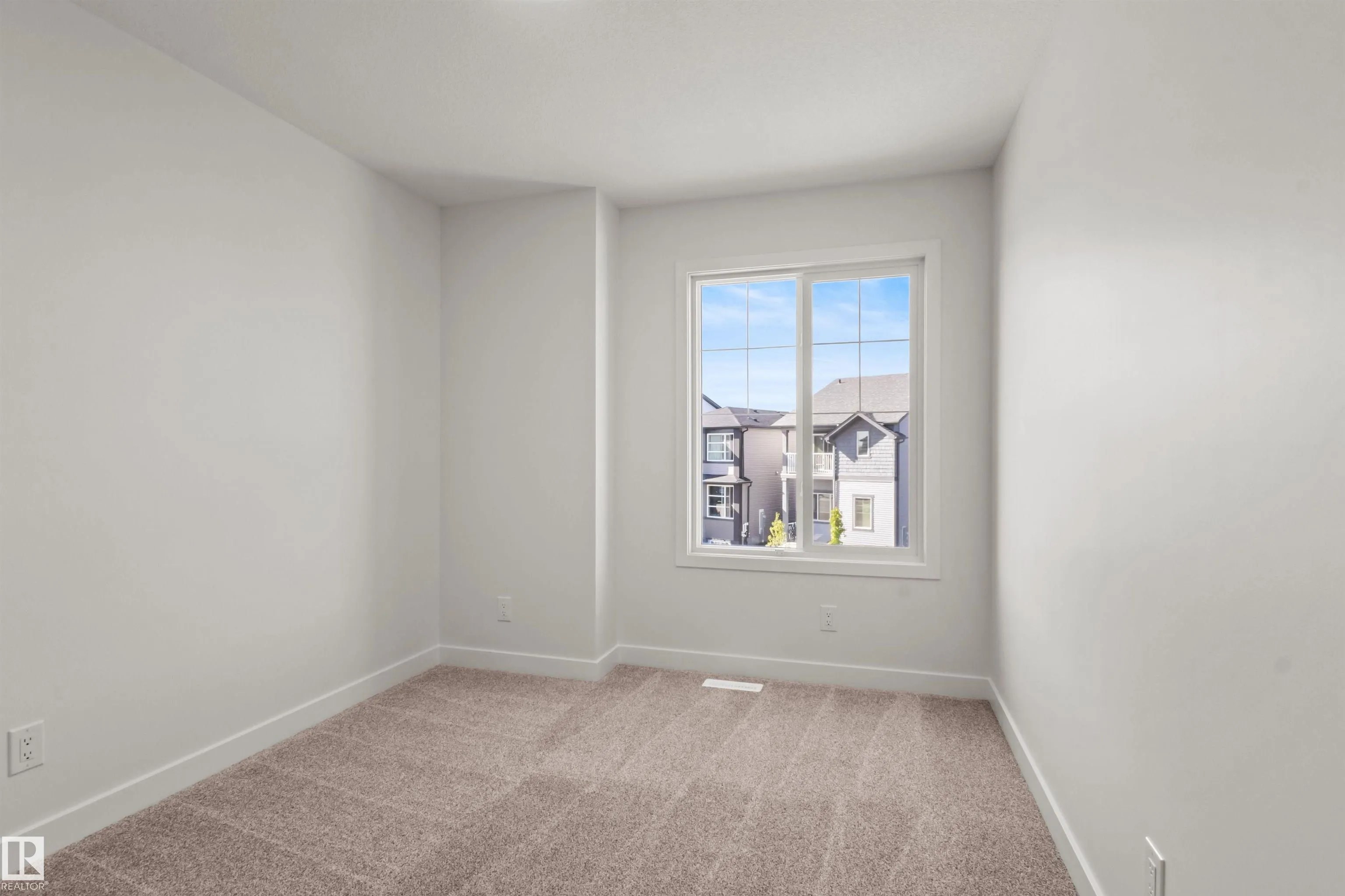 271 PATERSON Link