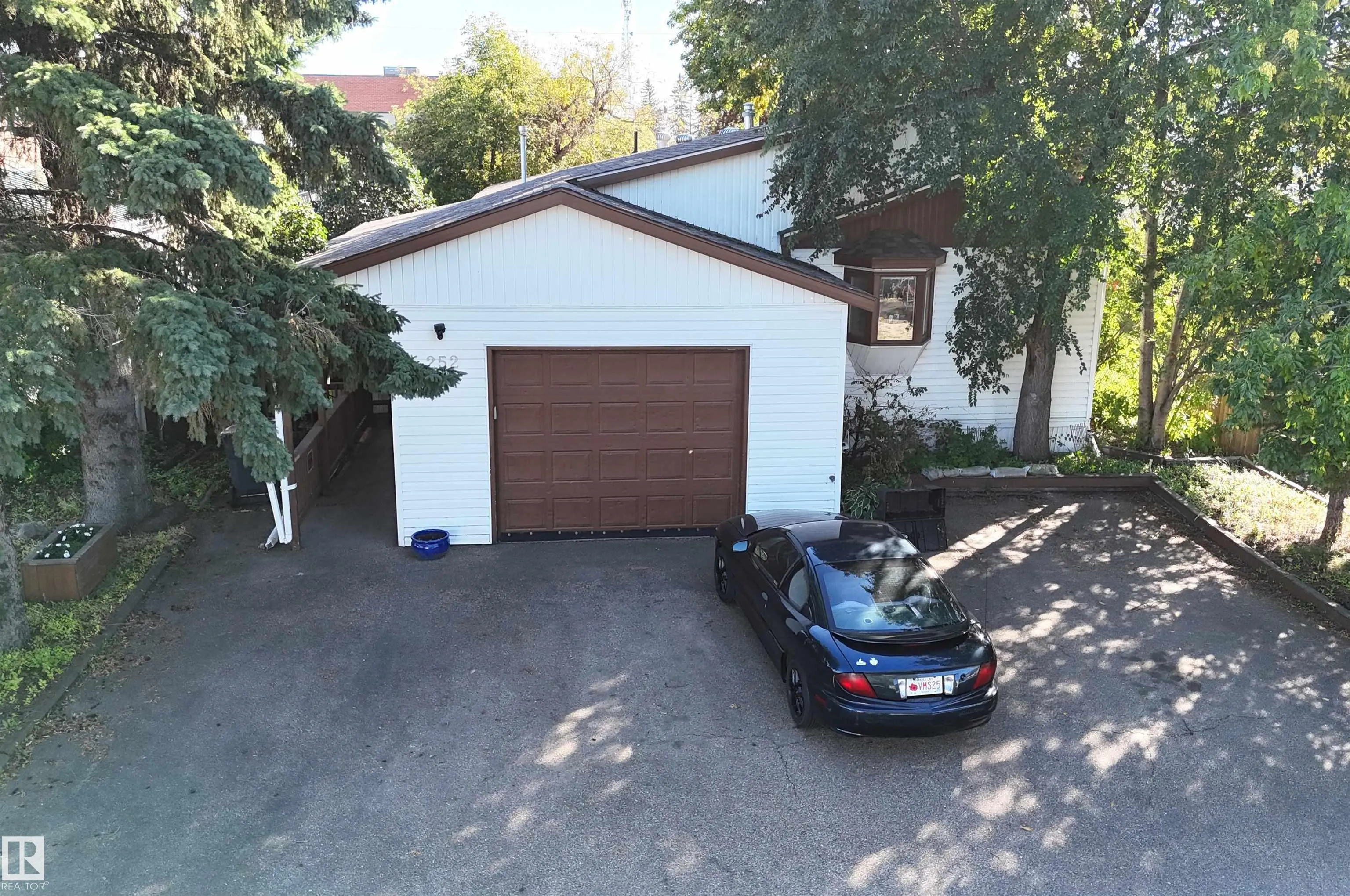 305 Calahoo Road