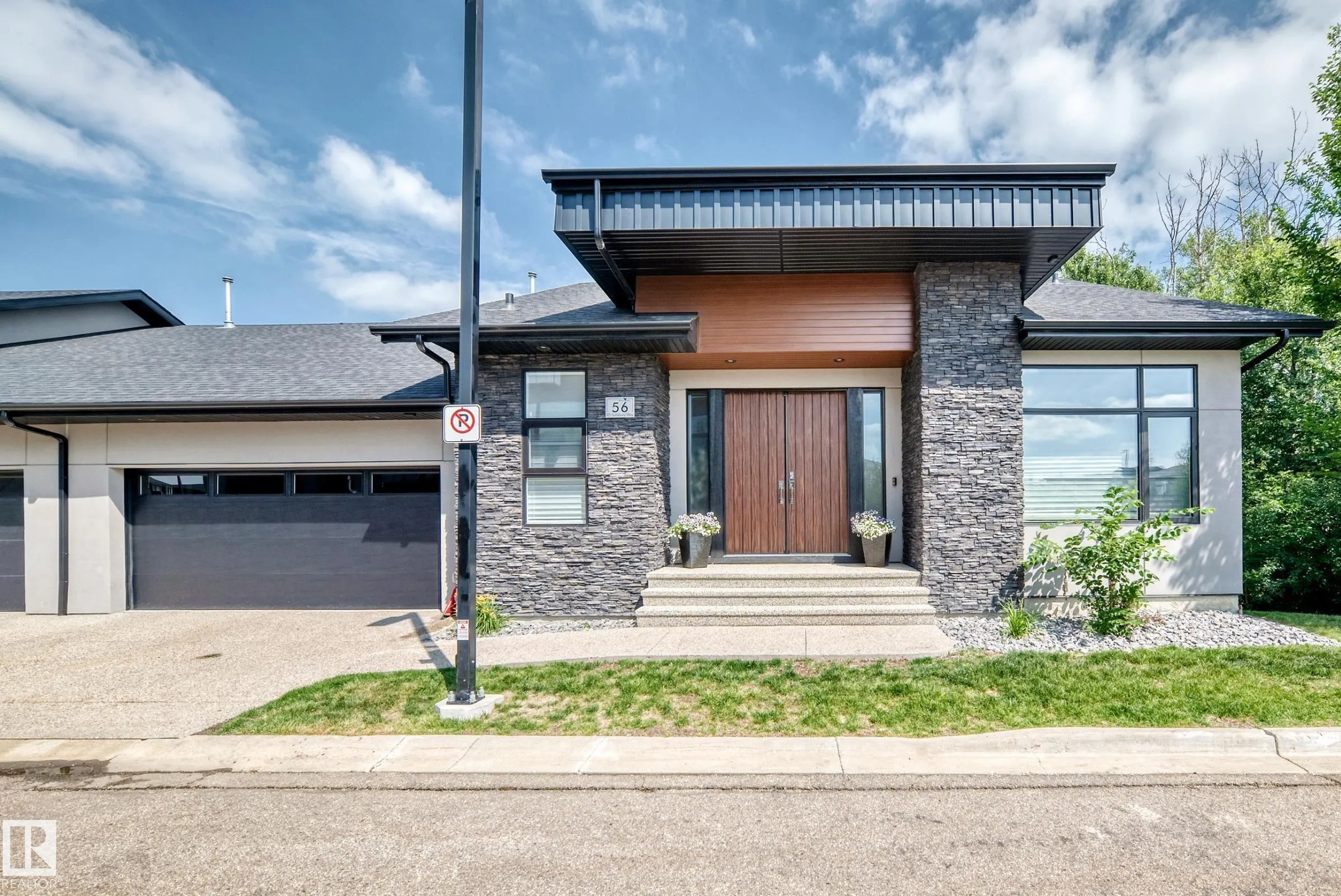 95 SALISBURY Way