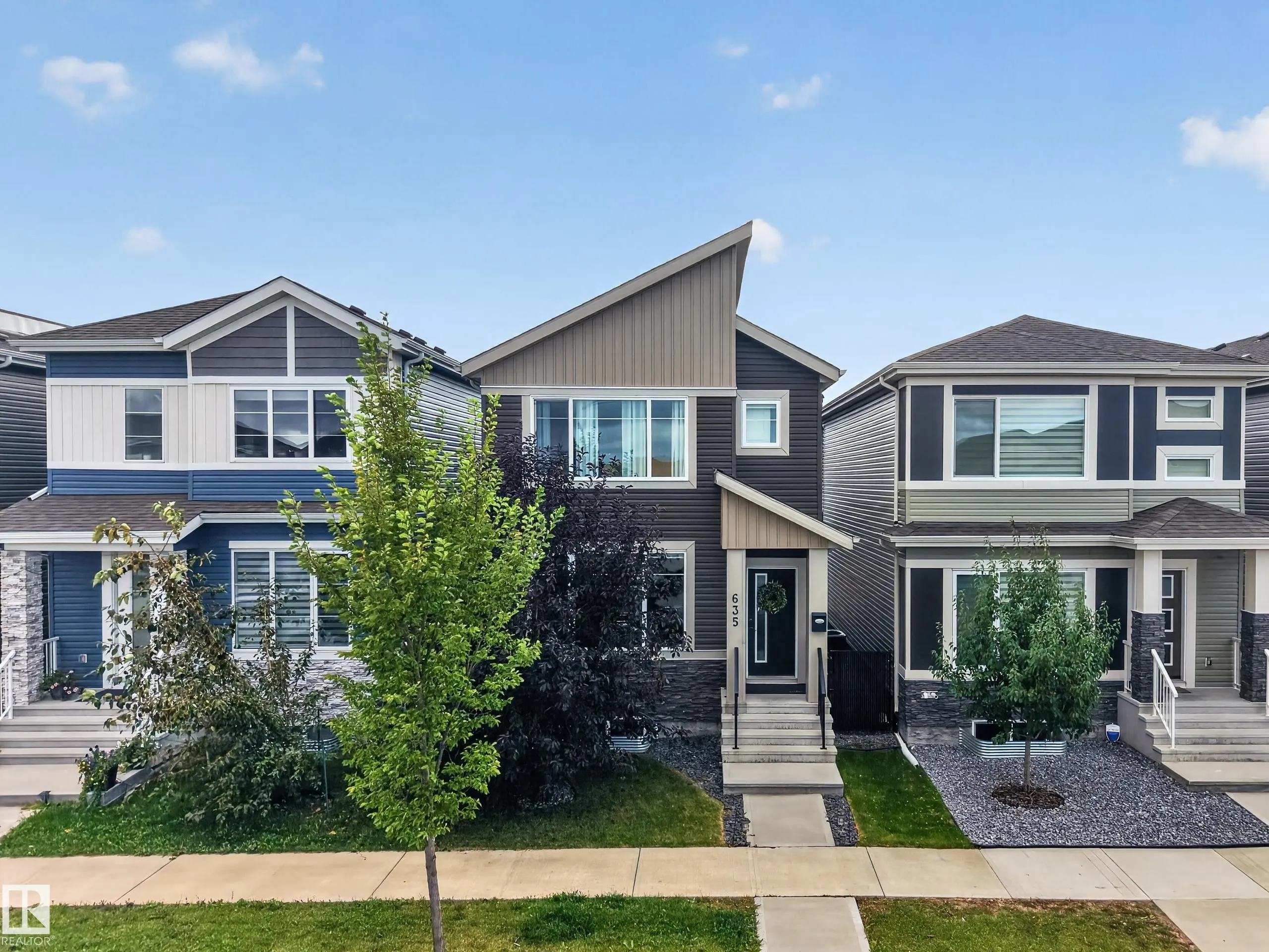 635 MEADOWVIEW Drive