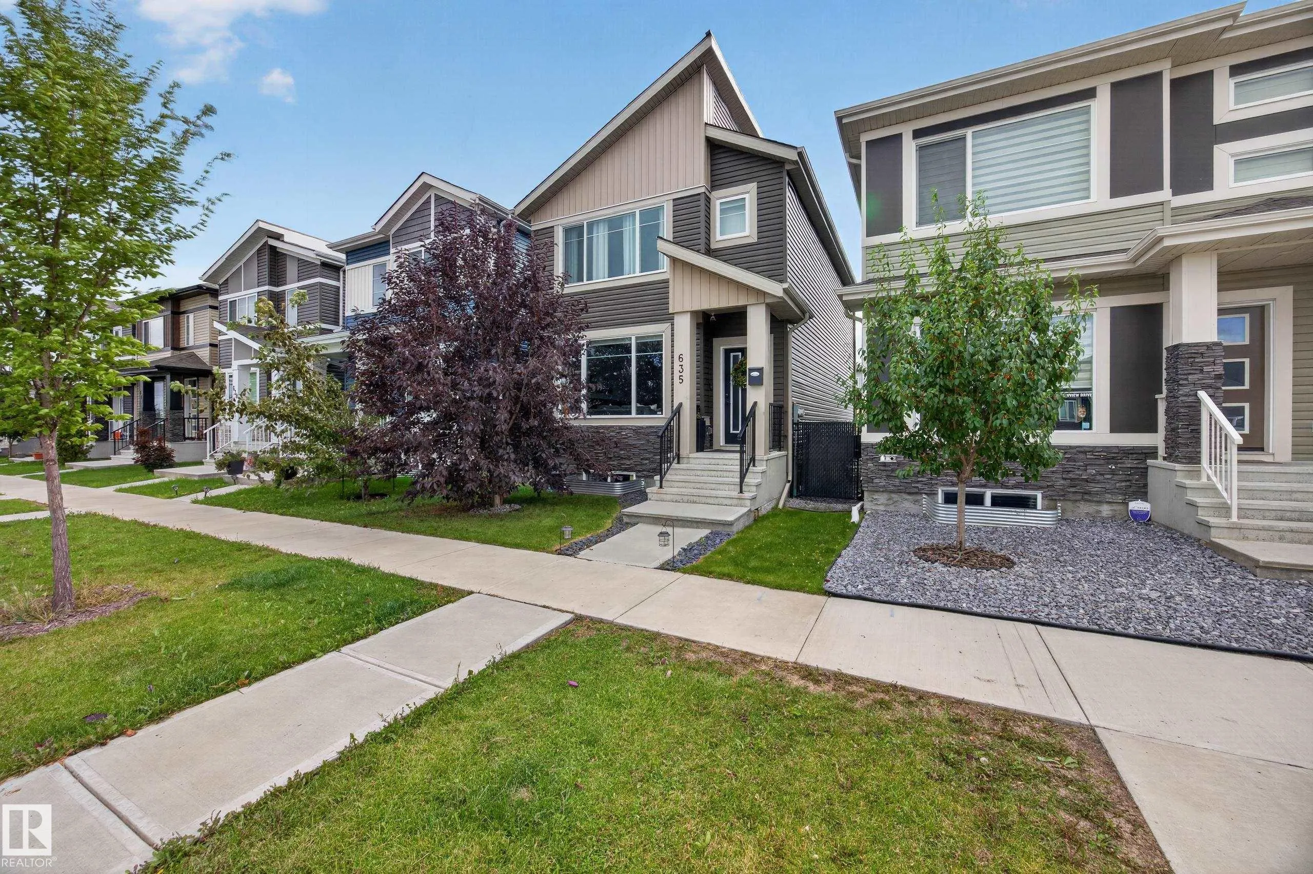 635 MEADOWVIEW Drive