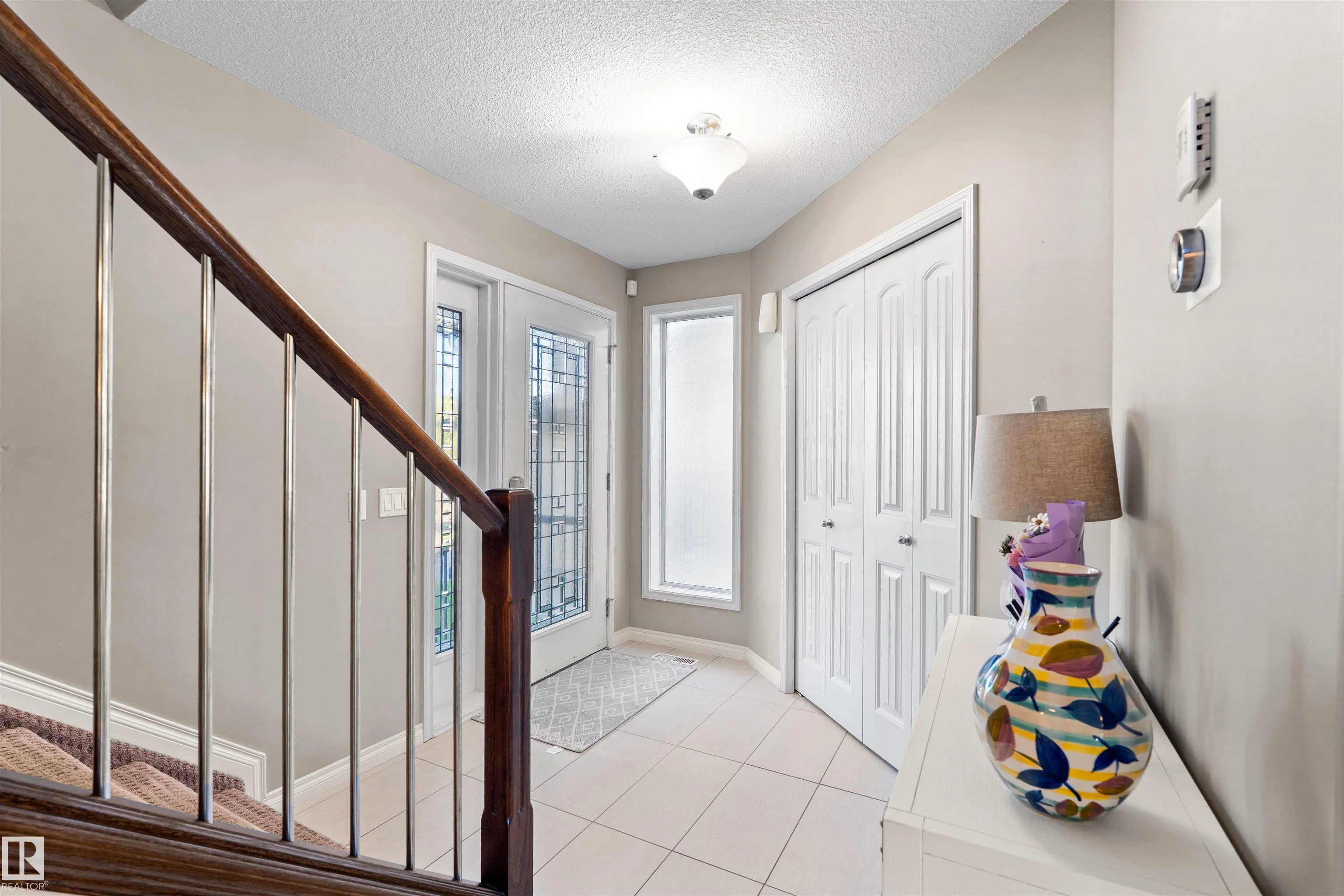 22 NORTON Avenue