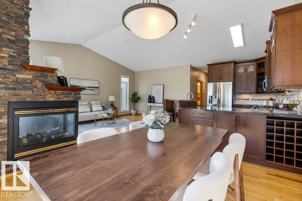 4 HERITAGE Way