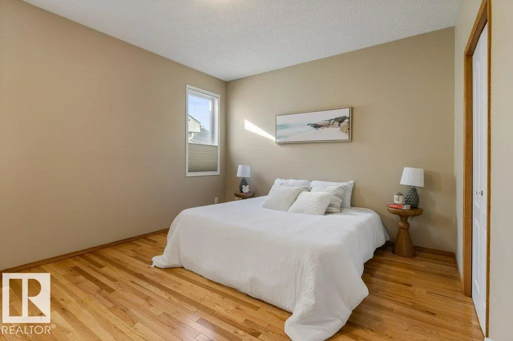 4 HERITAGE Way