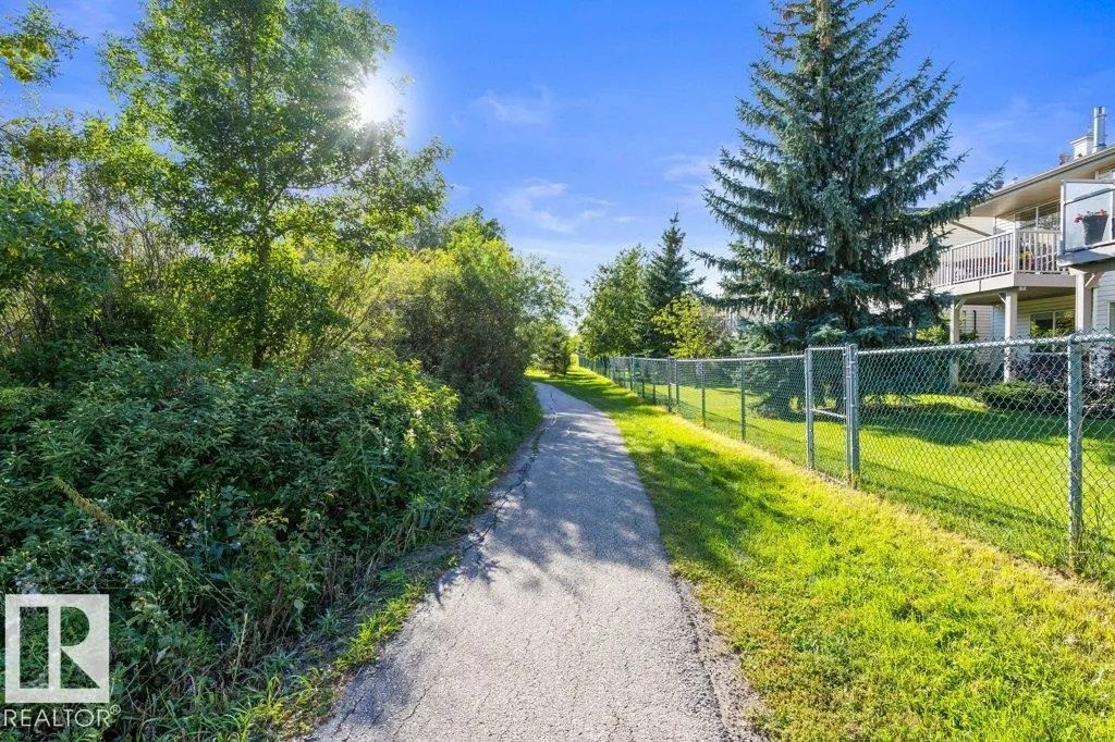 4 HERITAGE Way