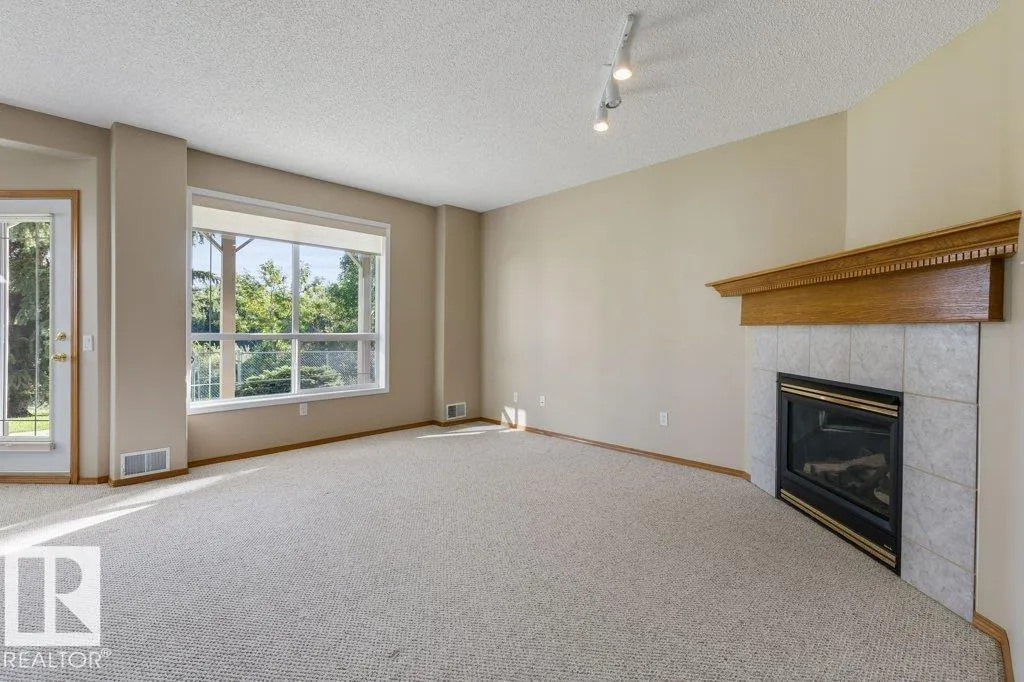 4 HERITAGE Way