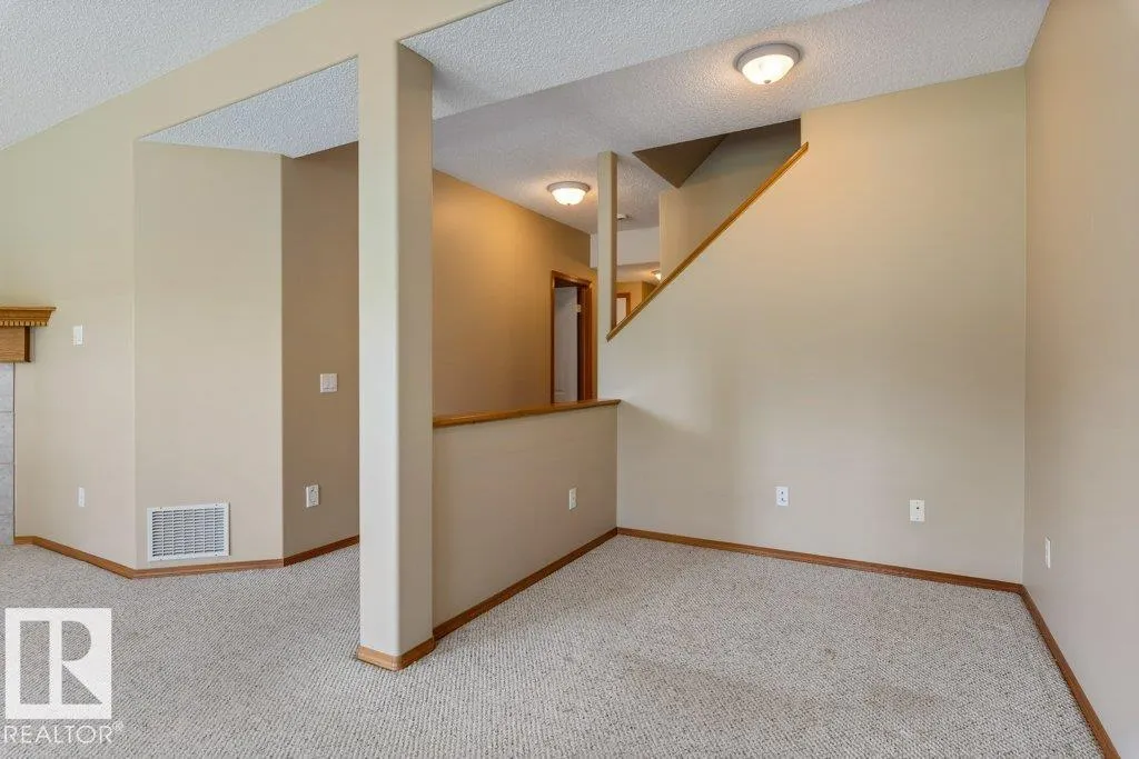 4 HERITAGE Way