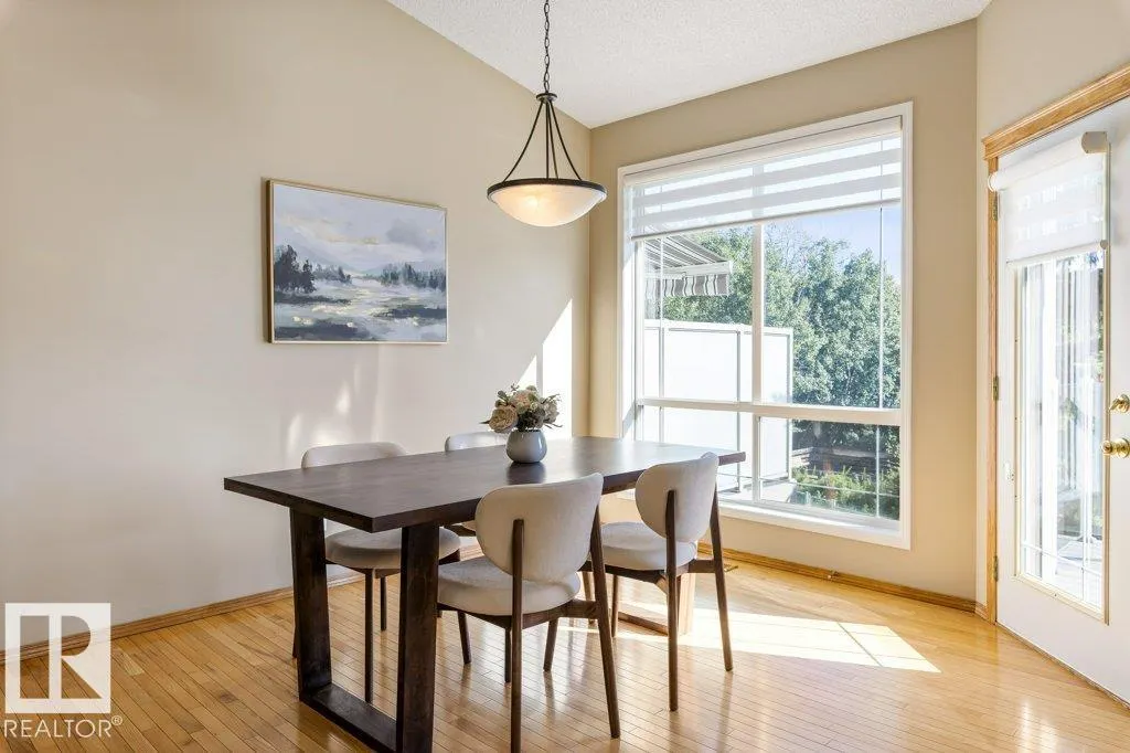 4 HERITAGE Way