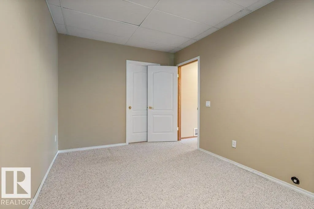 4 HERITAGE Way