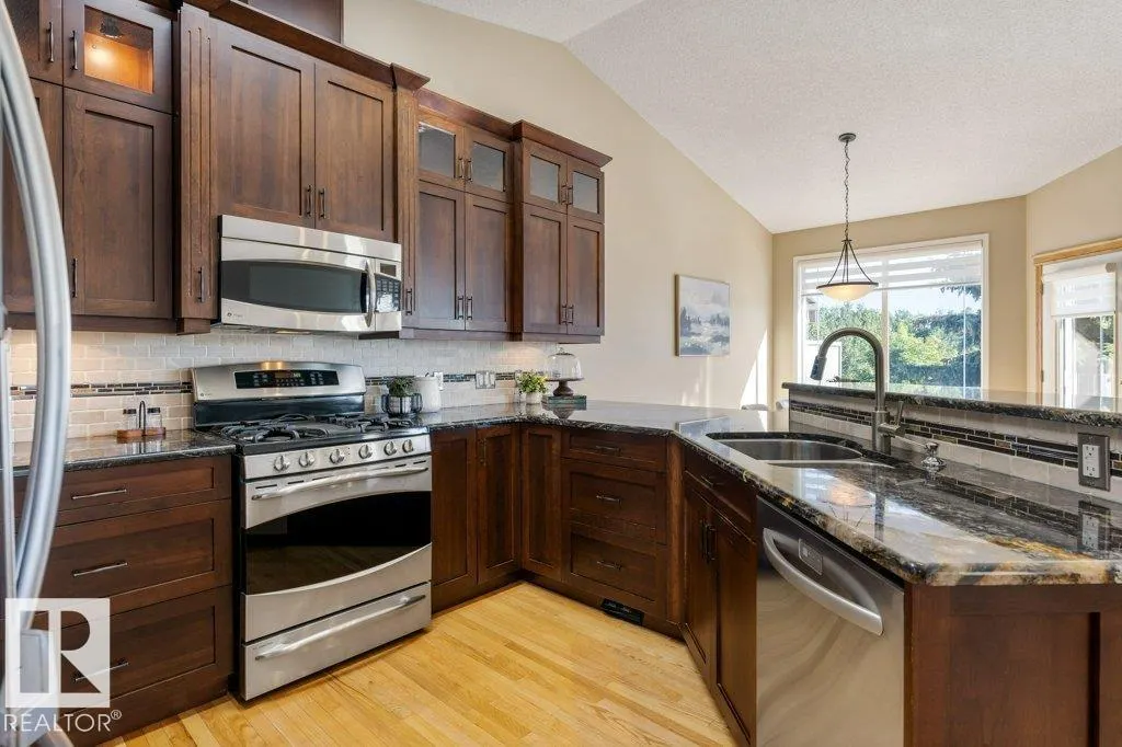 4 HERITAGE Way