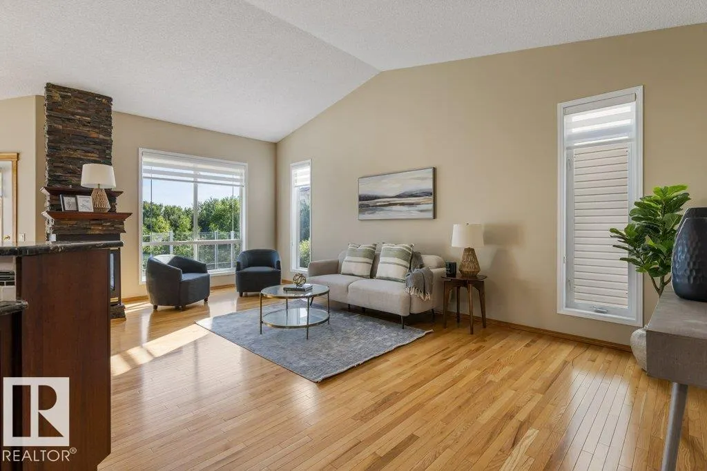 4 HERITAGE Way