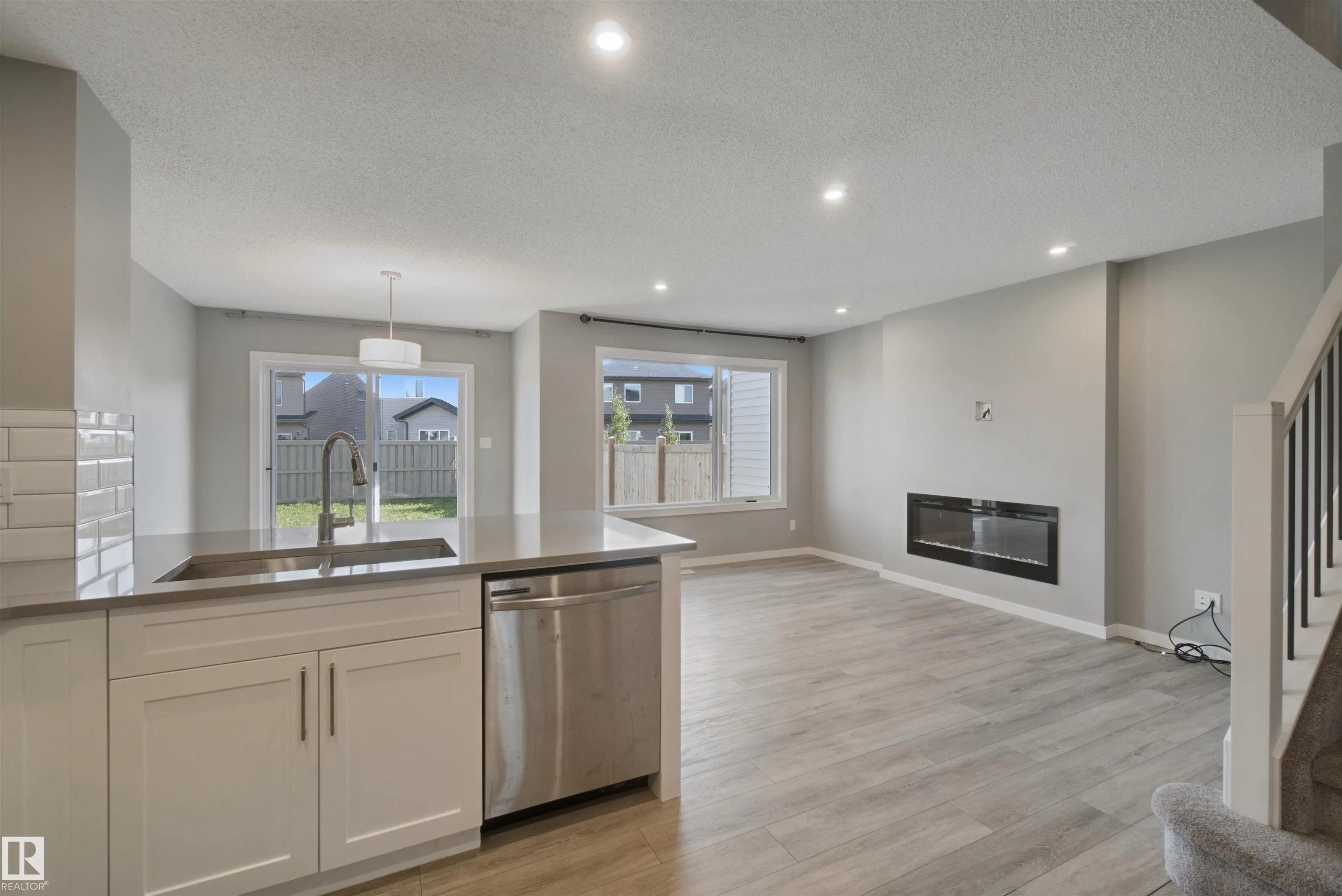 7372 CHIVERS Crescent