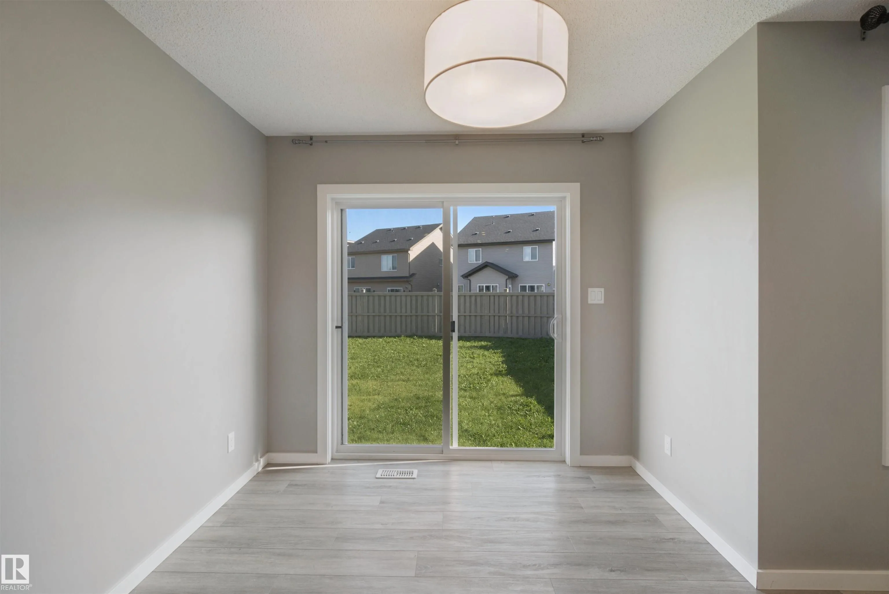 7372 CHIVERS Crescent