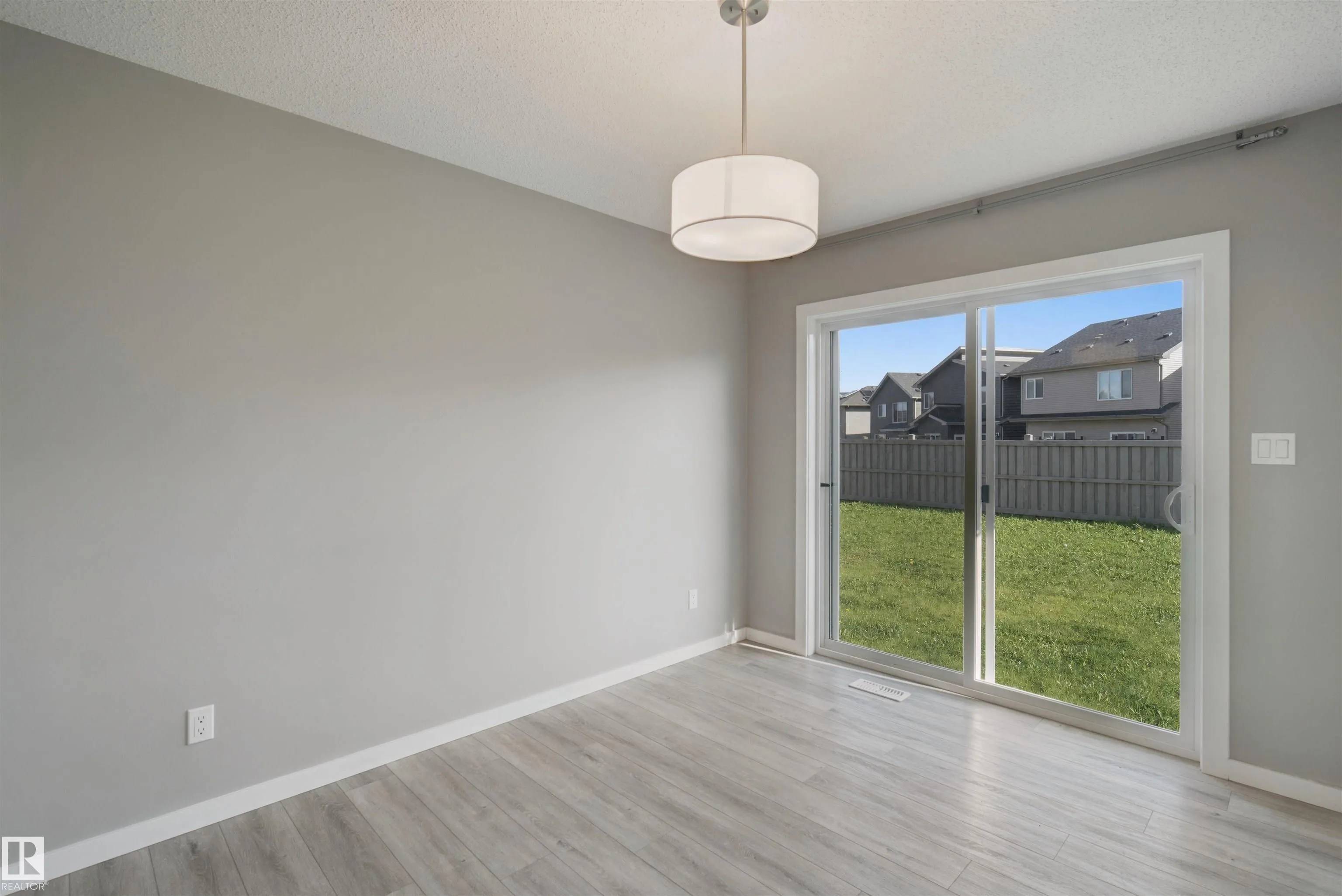 7372 CHIVERS Crescent
