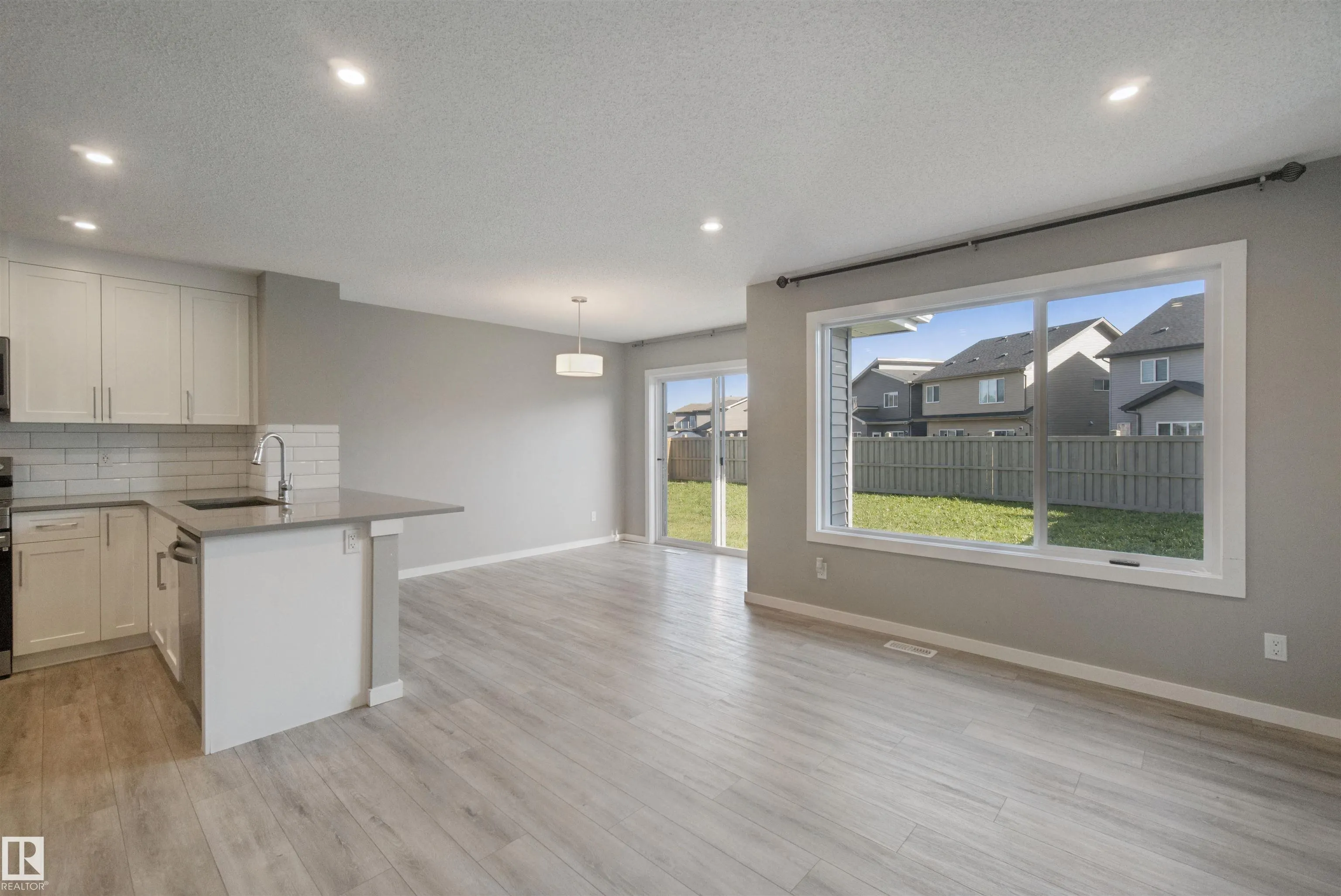 7372 CHIVERS Crescent