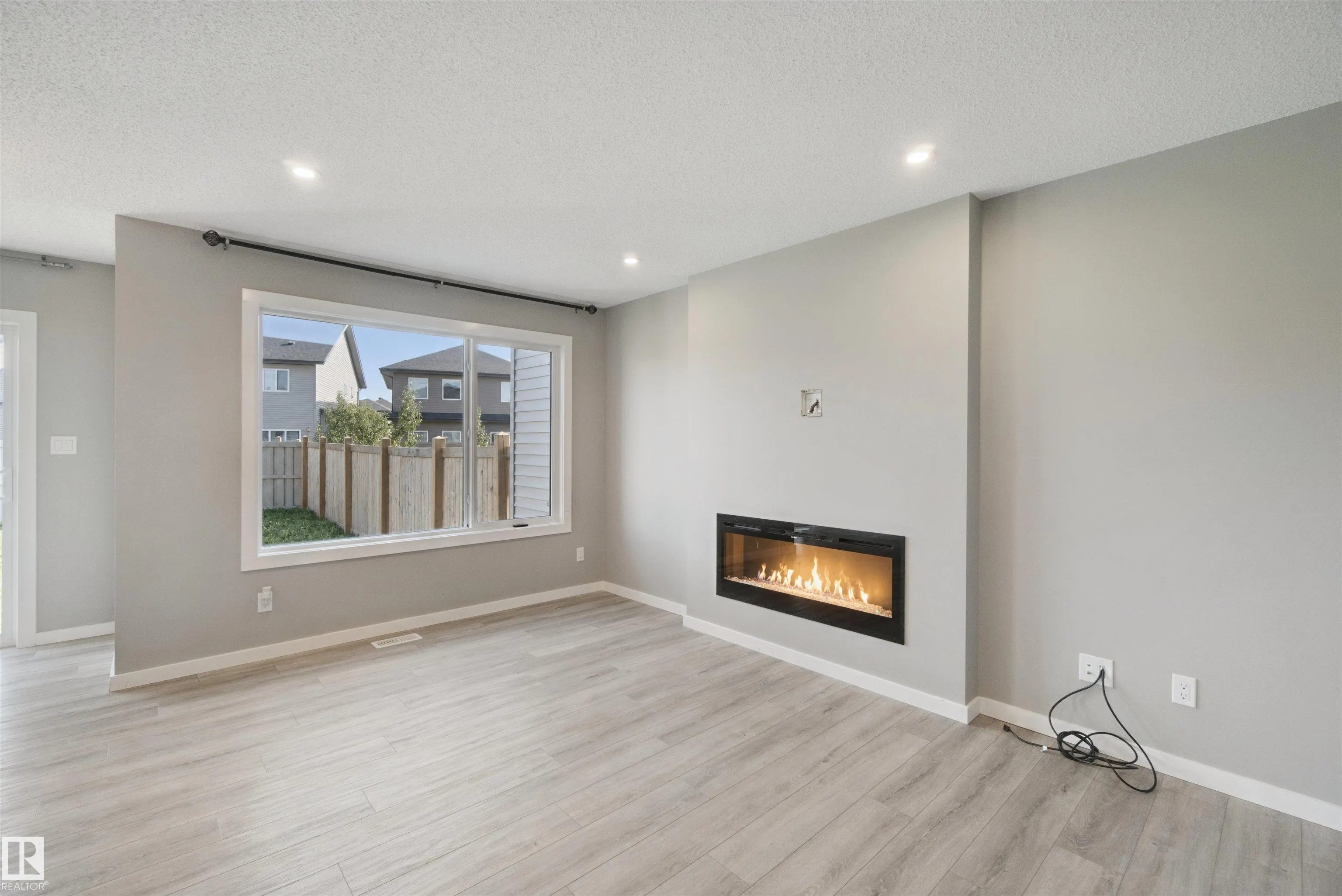 7372 CHIVERS Crescent