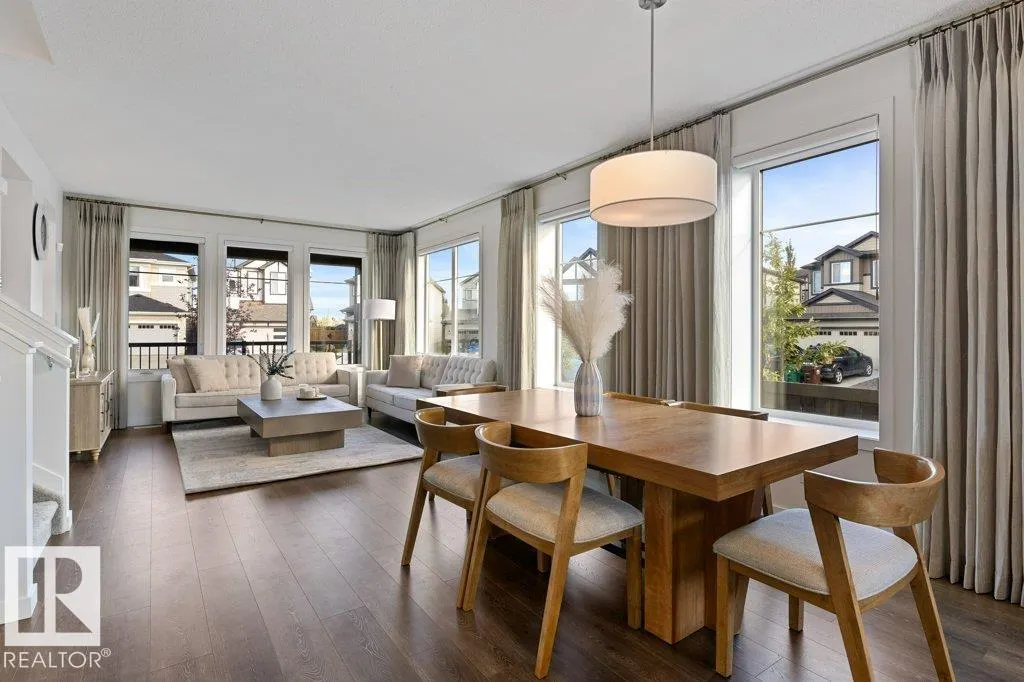 24 NETTLE Crescent