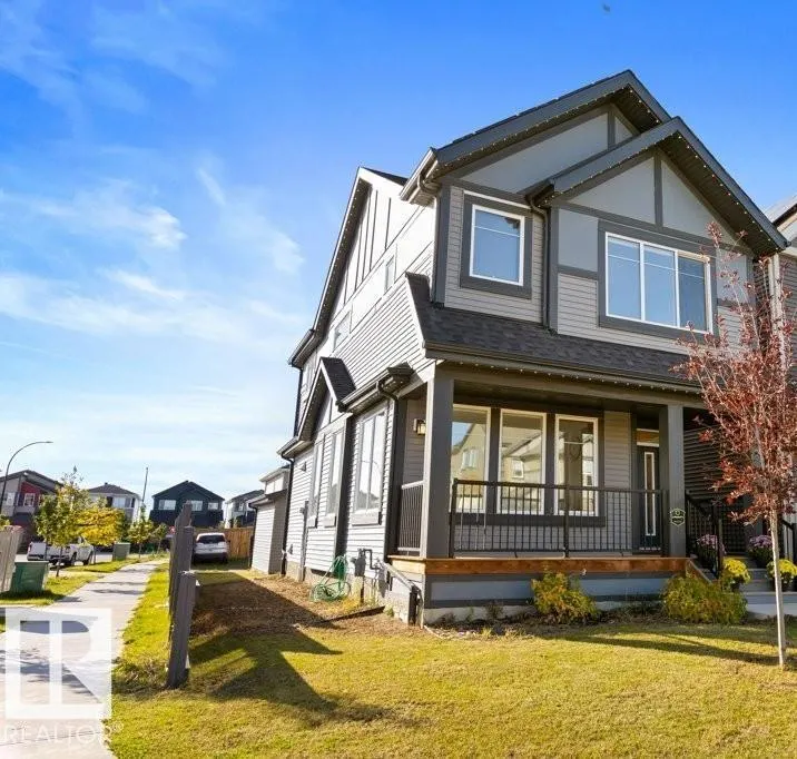 24 NETTLE Crescent
