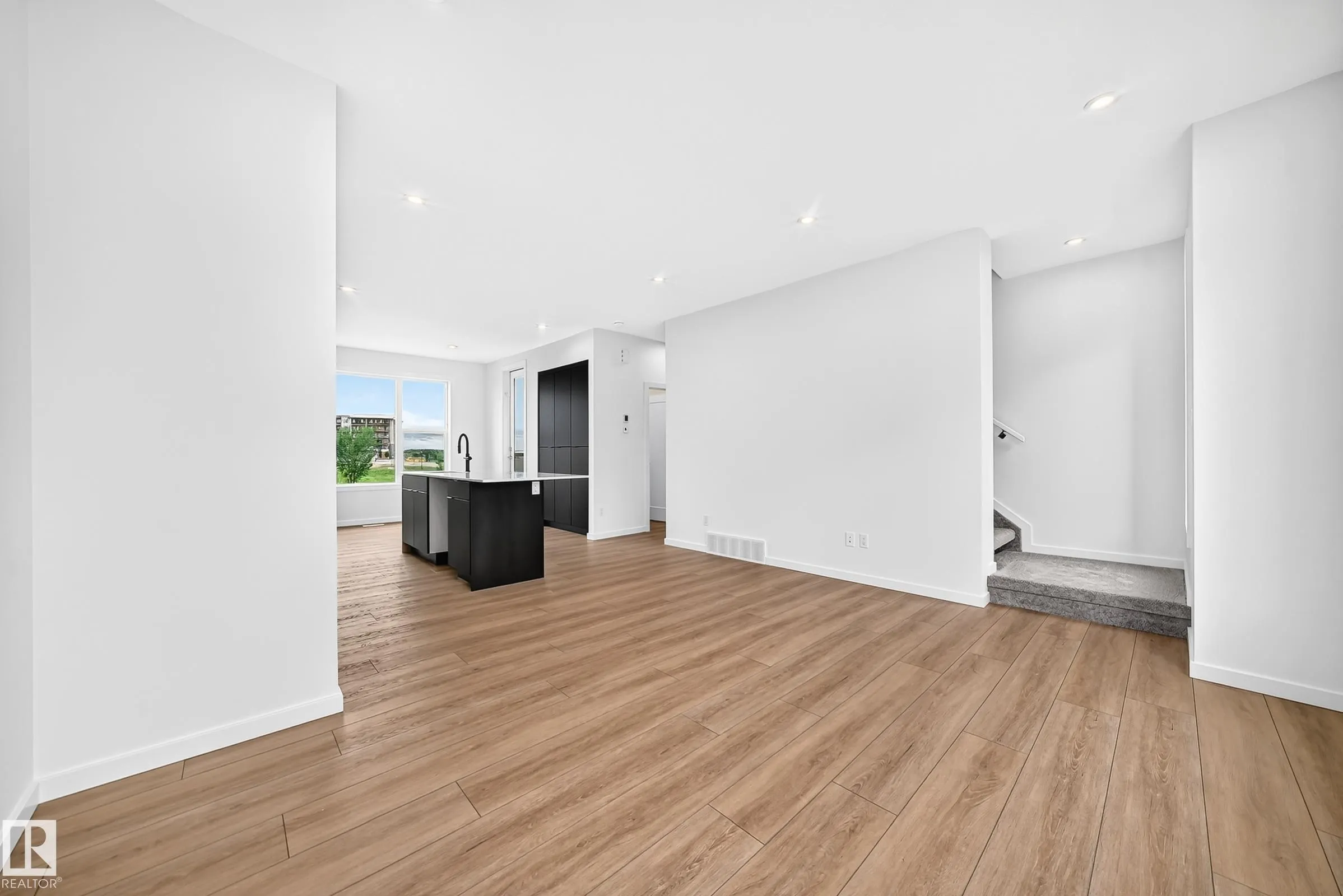 5 Rondeau Drive