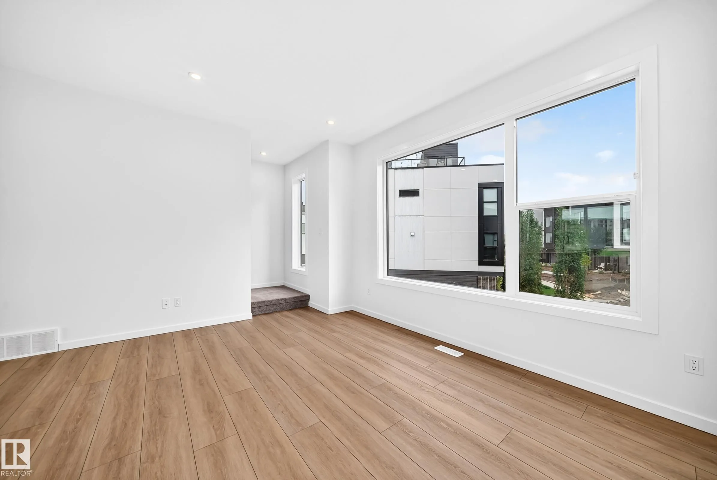 5 Rondeau Drive