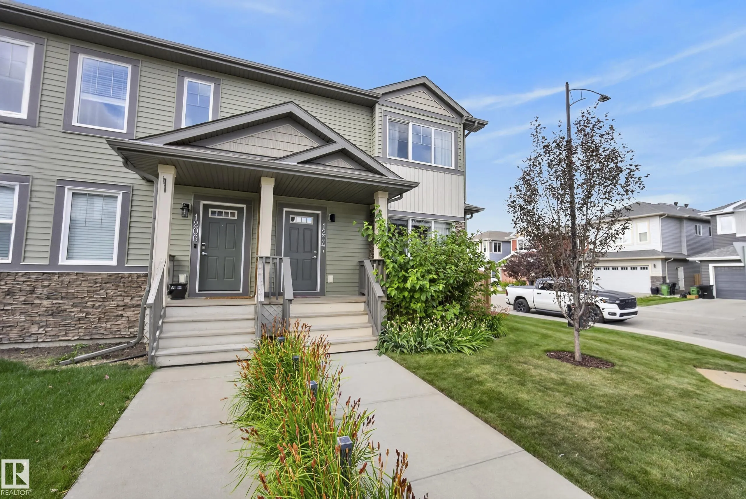 1204 163 Street