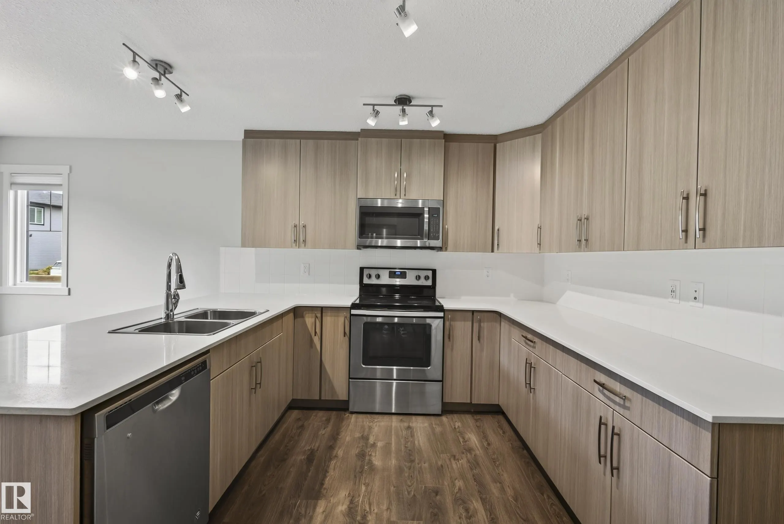 1204 163 Street