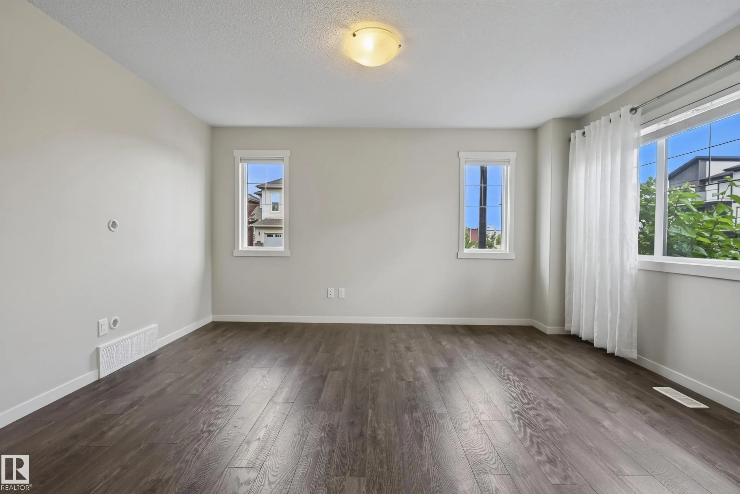 1204 163 Street