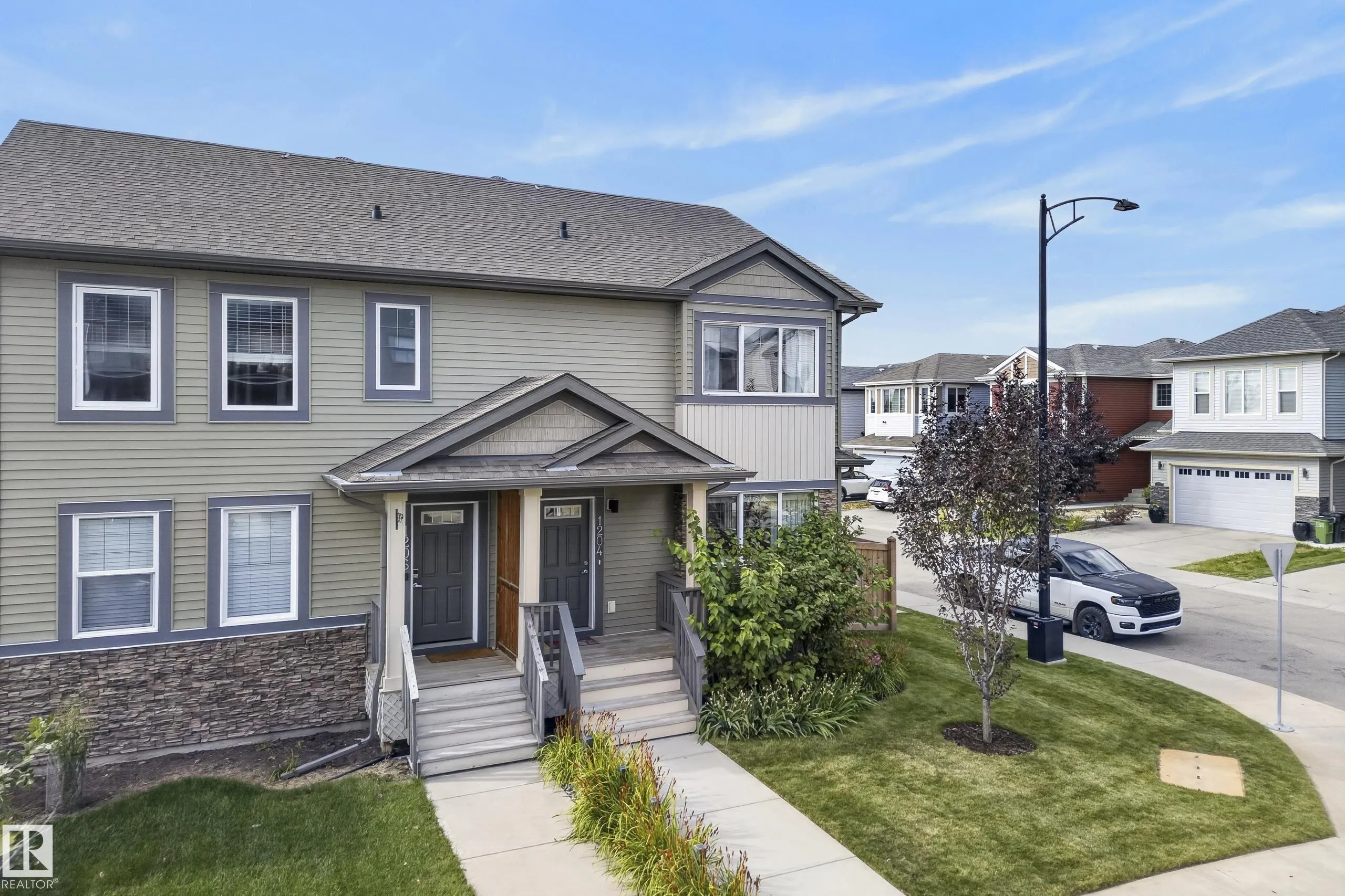 1204 163 Street