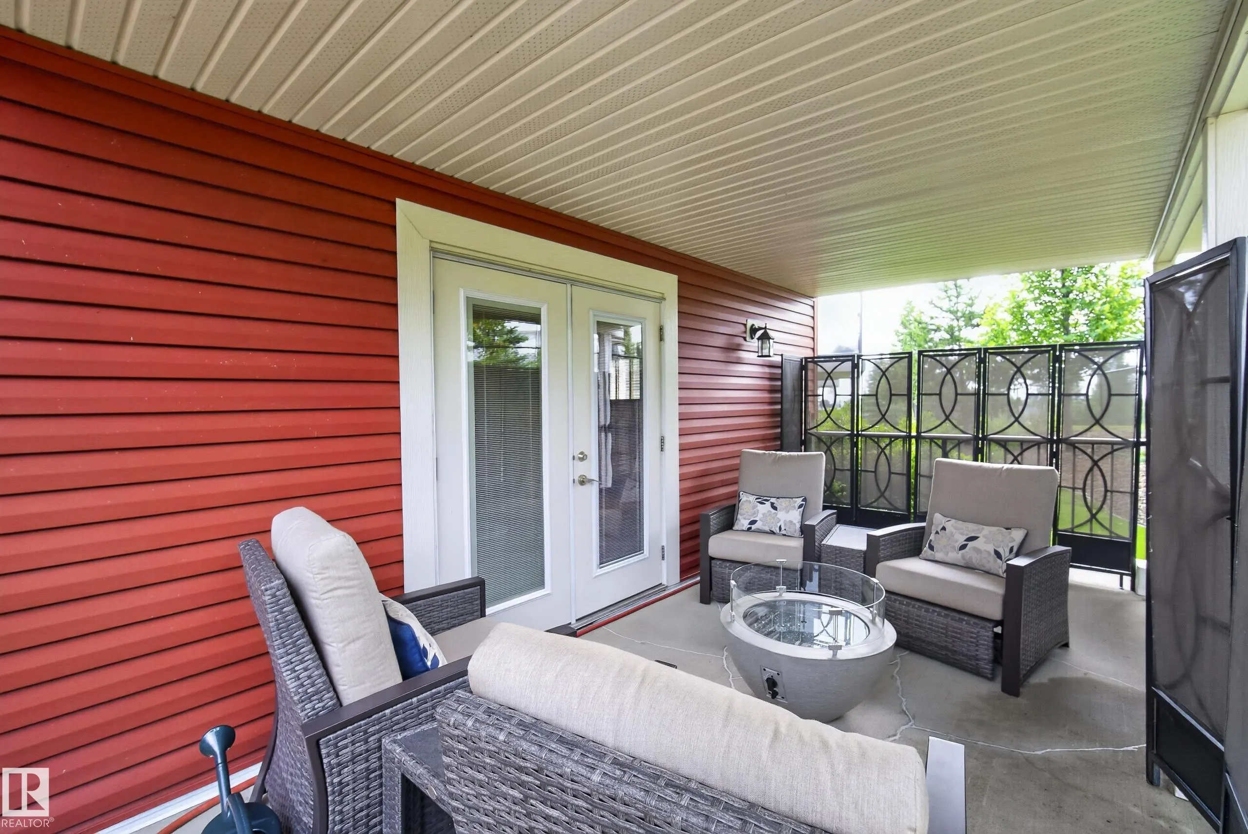88 LACOMBE Drive