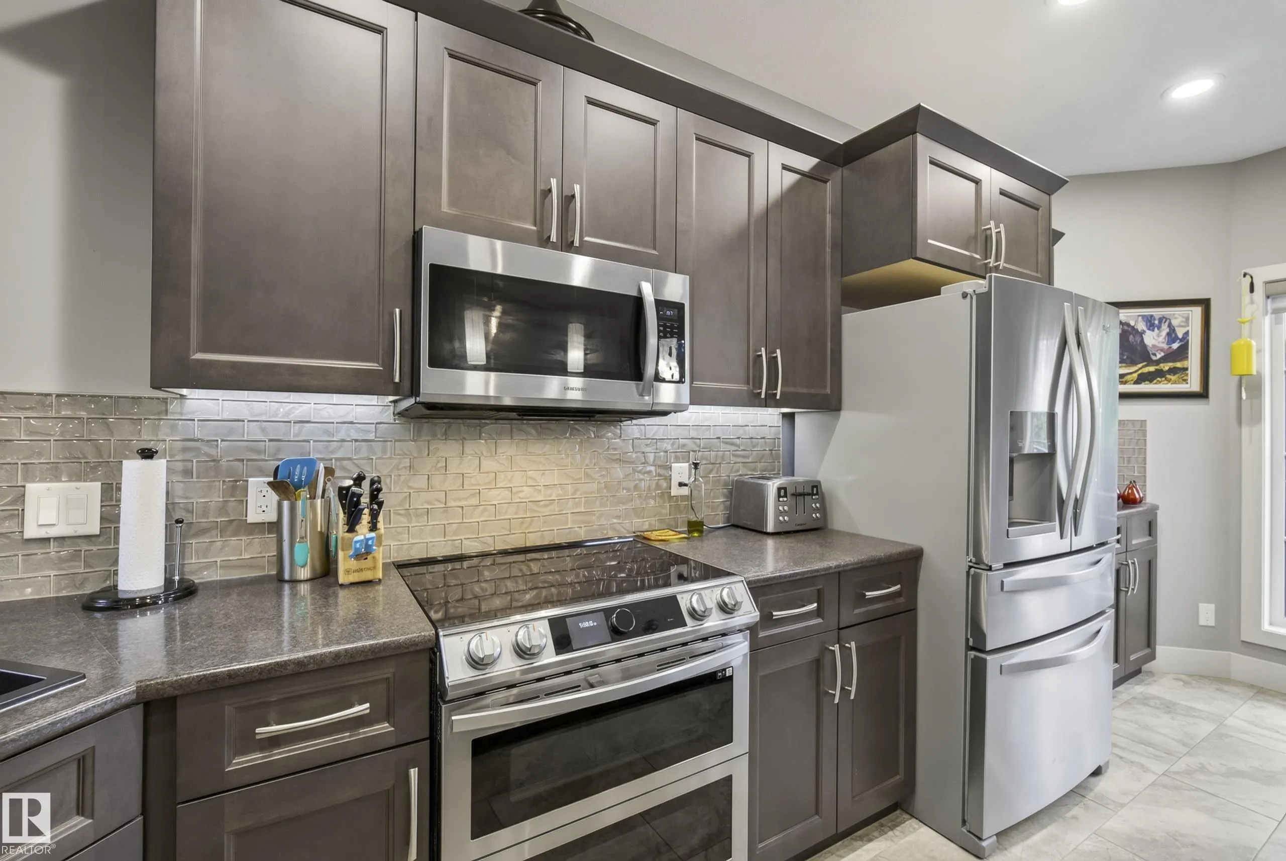 88 LACOMBE Drive