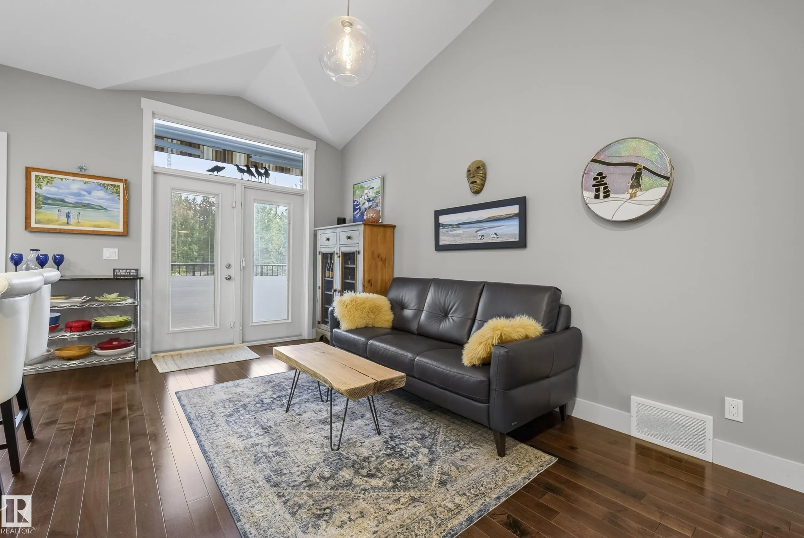 88 LACOMBE Drive