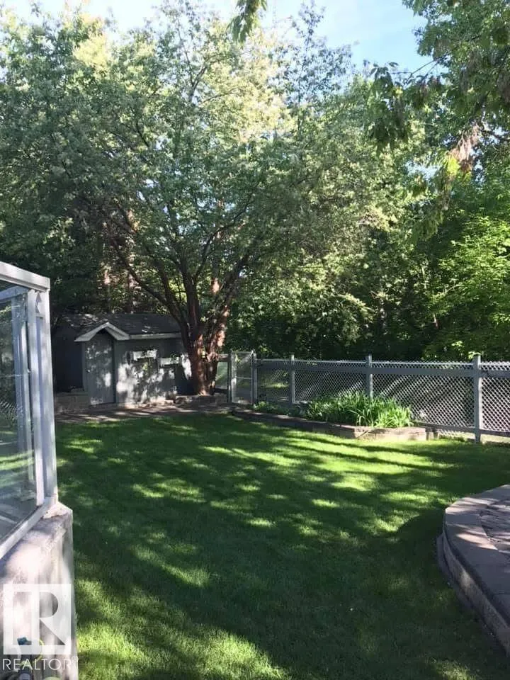 29 LINDBERGH Crescent