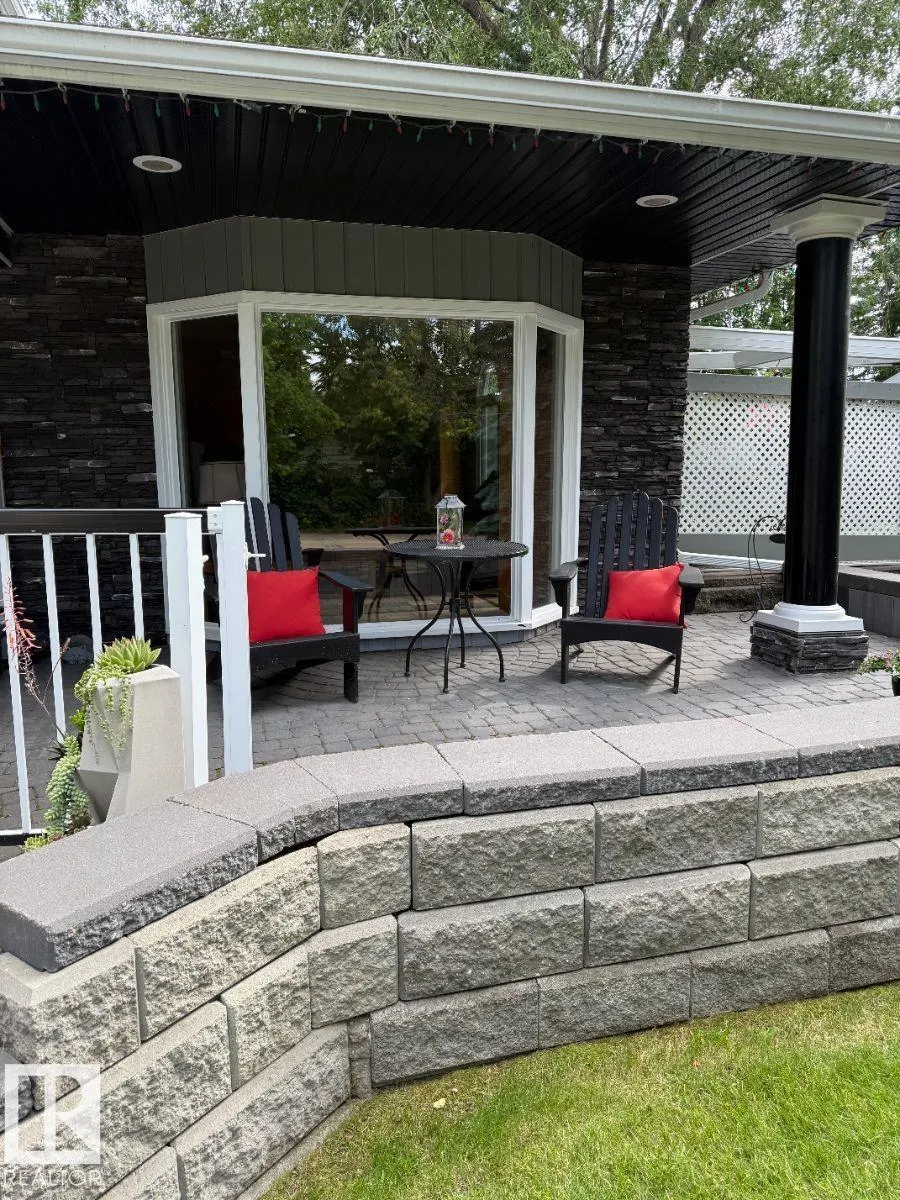 29 LINDBERGH Crescent
