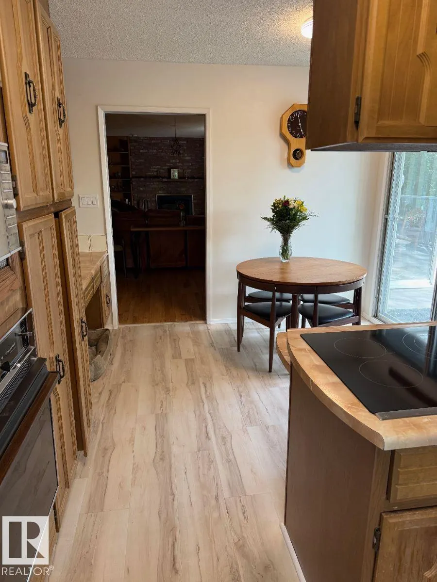 29 LINDBERGH Crescent